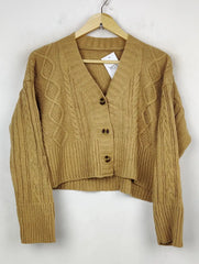 Buy online pre-used pre-loved 100% authentic & Original branded Shein (LS-9026) available in Pakistan. Top international brands avilable.