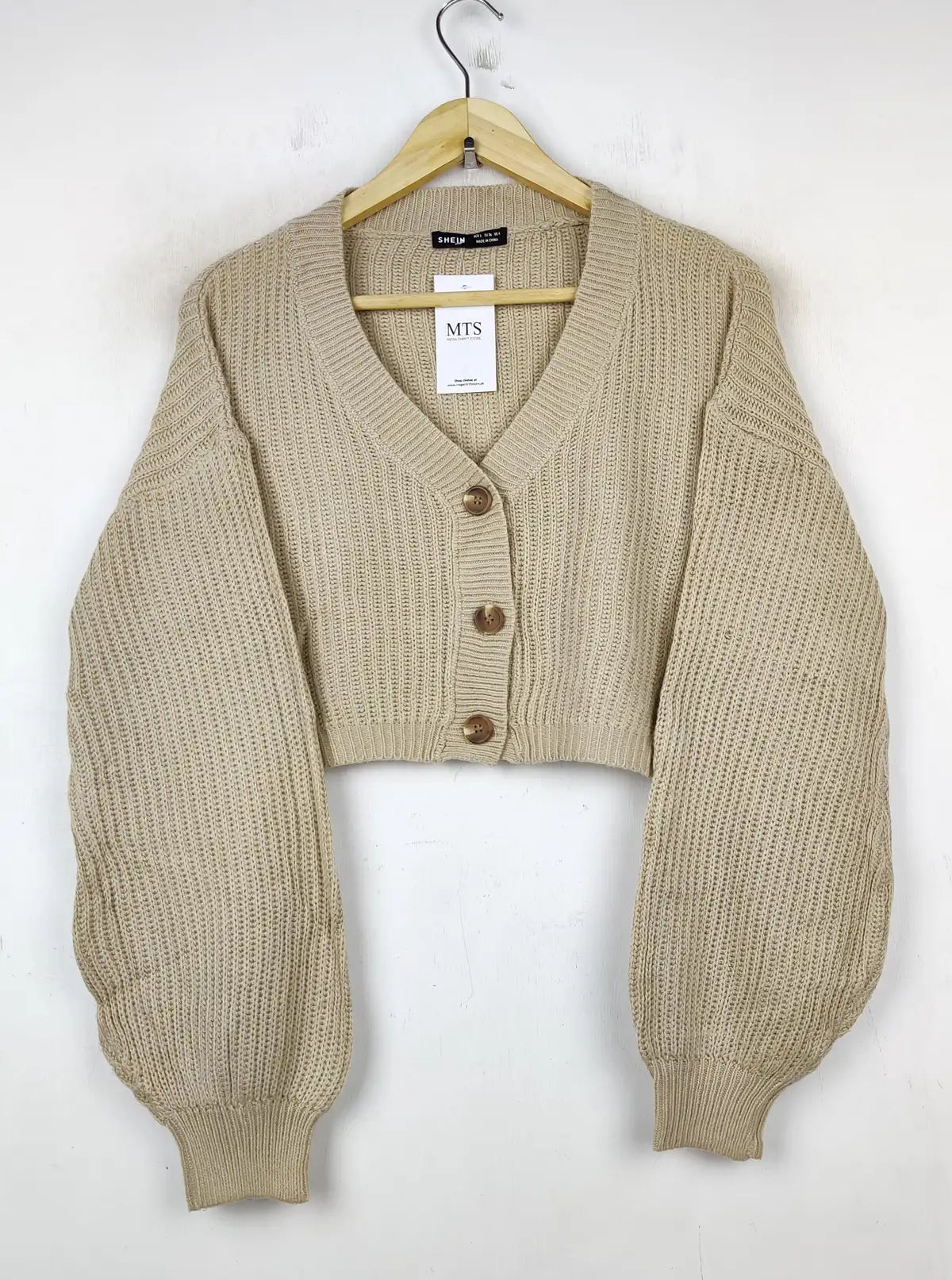 Buy online pre-used pre-loved 100% authentic & Original branded Shein (LS-9038) available in Pakistan. Top international brands avilable.