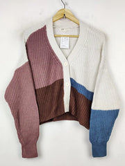 Buy online pre-used pre-loved 100% authentic & Original branded Pull&Bear (LS-9042) available in Pakistan. Top international brands avilable.