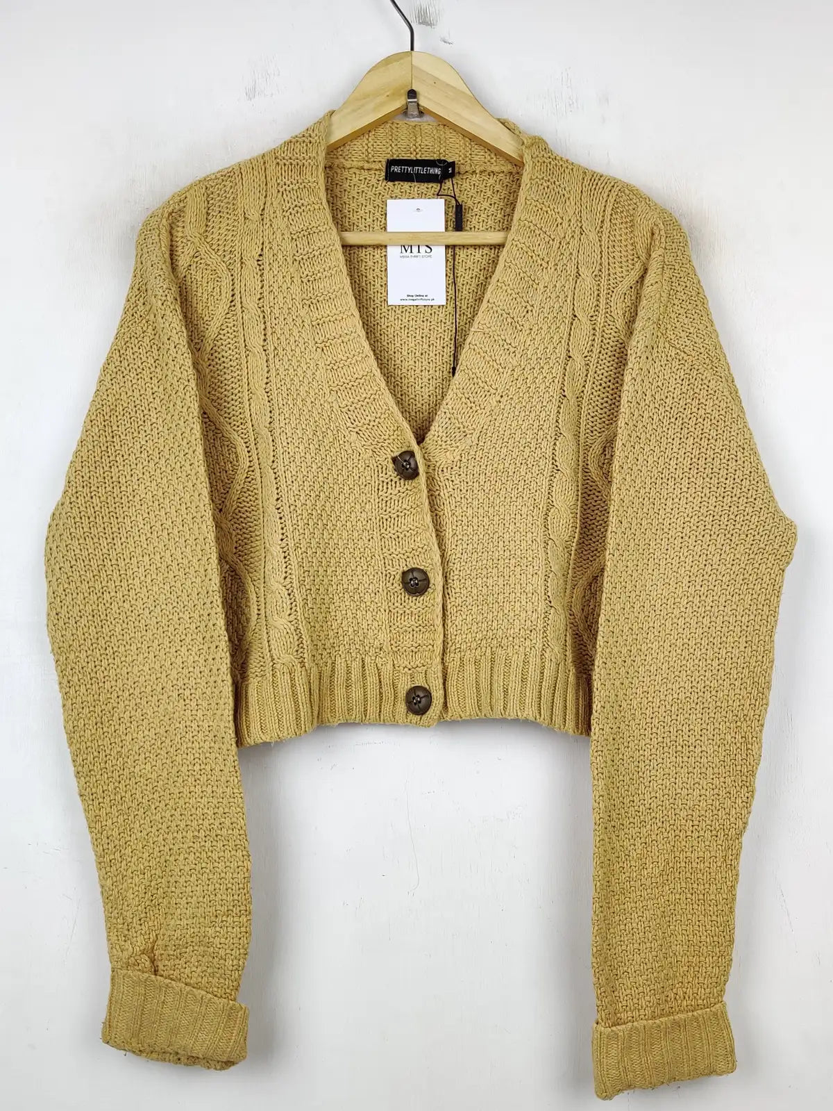 Buy online pre-used pre-loved 100% authentic & Original branded Prettylittlething (LS-9043) available in Pakistan. Top international brands avilable.