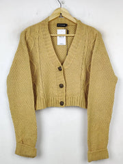 Buy online pre-used pre-loved 100% authentic & Original branded Prettylittlething (LS-9043) available in Pakistan. Top international brands avilable.