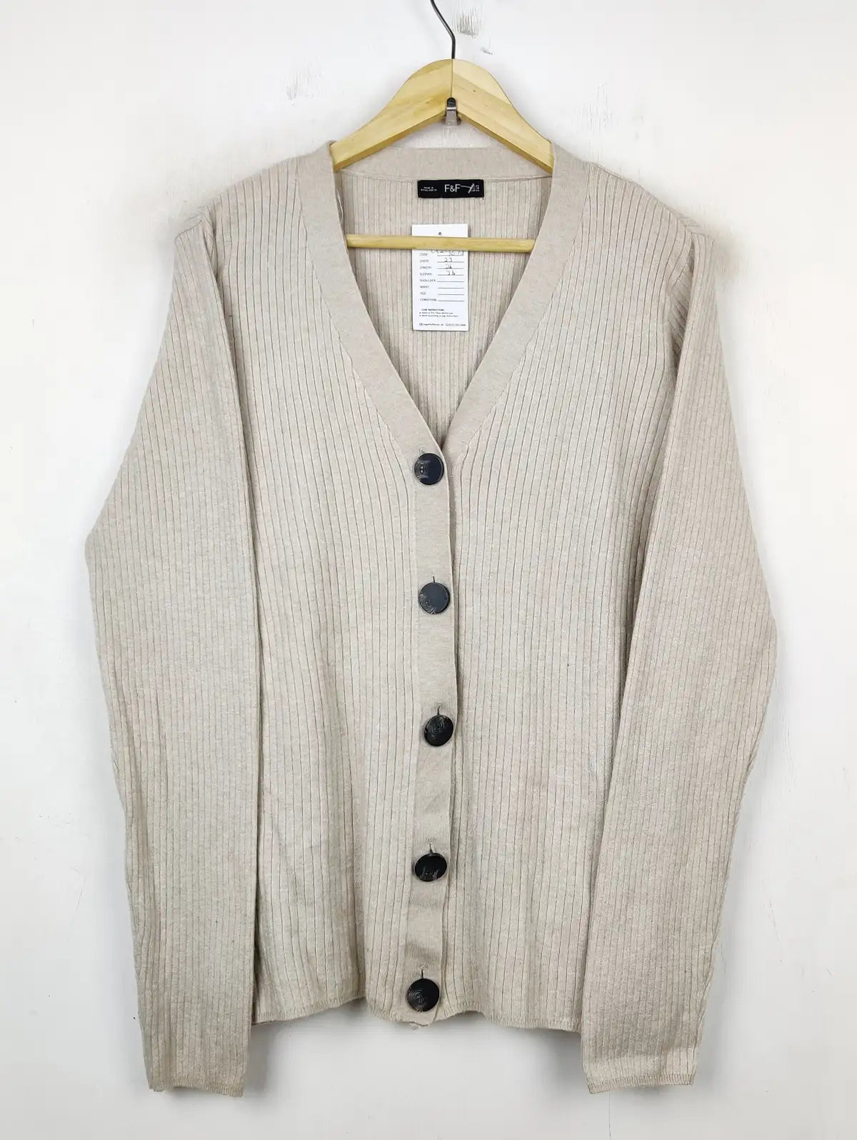 Buy online pre-used pre-loved 100% authentic & Original branded F&F (LS-9073) available in Pakistan. Top international brands avilable.