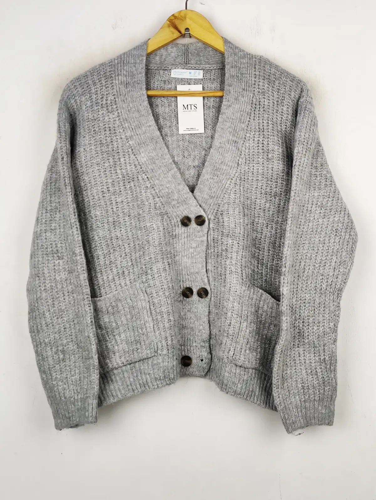 Buy online pre-used pre-loved 100% authentic & Original branded Primark (LS-9220) available in Pakistan. Top international brands avilable.