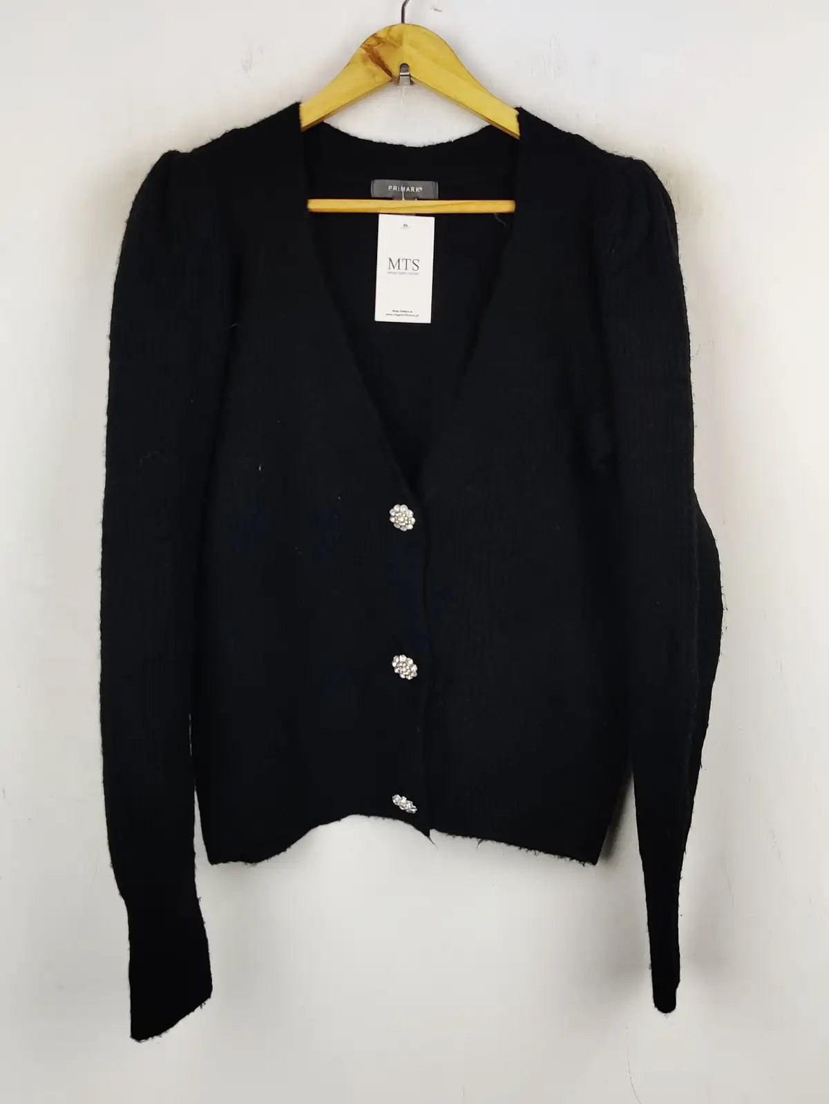 Buy online pre-used pre-loved 100% authentic & Original branded Primark (LS-9221) available in Pakistan. Top international brands avilable.