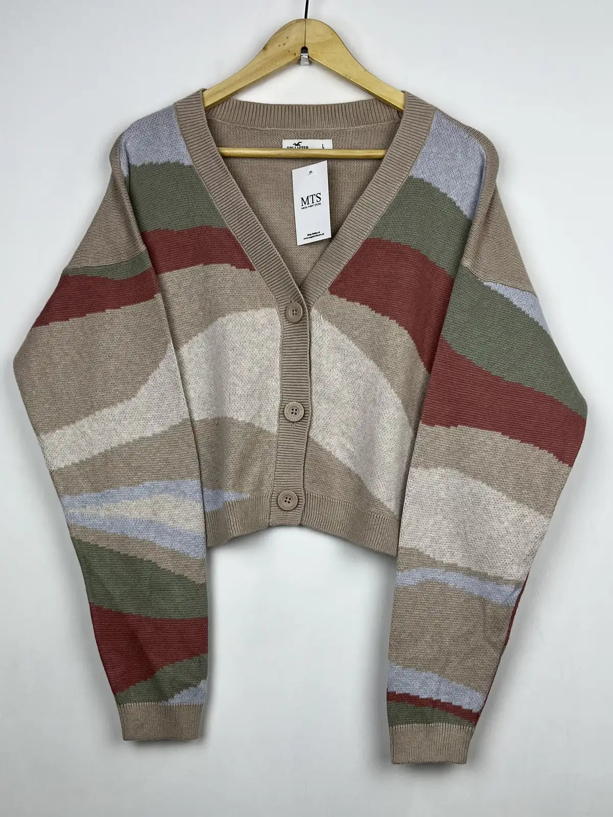 Buy online pre-used pre-loved 100% authentic & Original branded Hollister (LS-9405) available in Pakistan. Top international brands avilable.