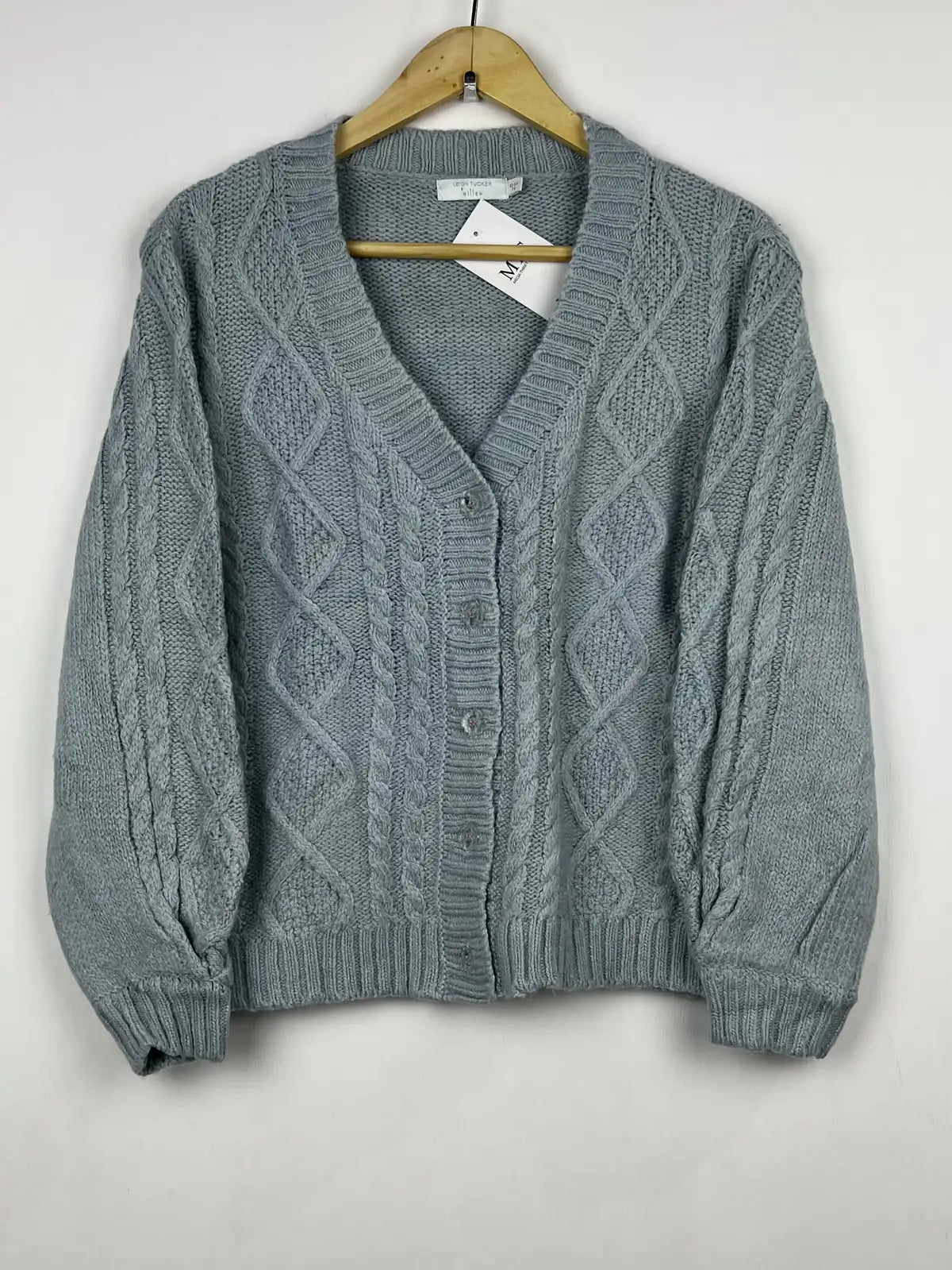 Buy online pre-used pre-loved 100% authentic & Original branded Leigh Tucker (LS-9425) available in Pakistan. Top international brands avilable.