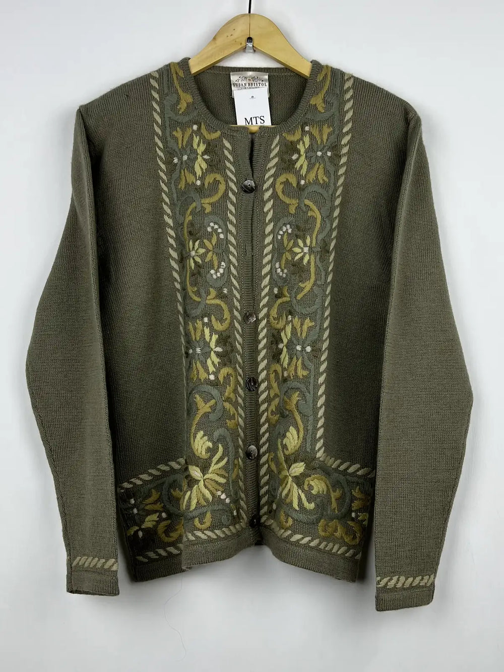 Buy online pre-used pre-loved 100% authentic & Original branded Susan Bristol (LS-9434) available in Pakistan. Top international brands avilable.