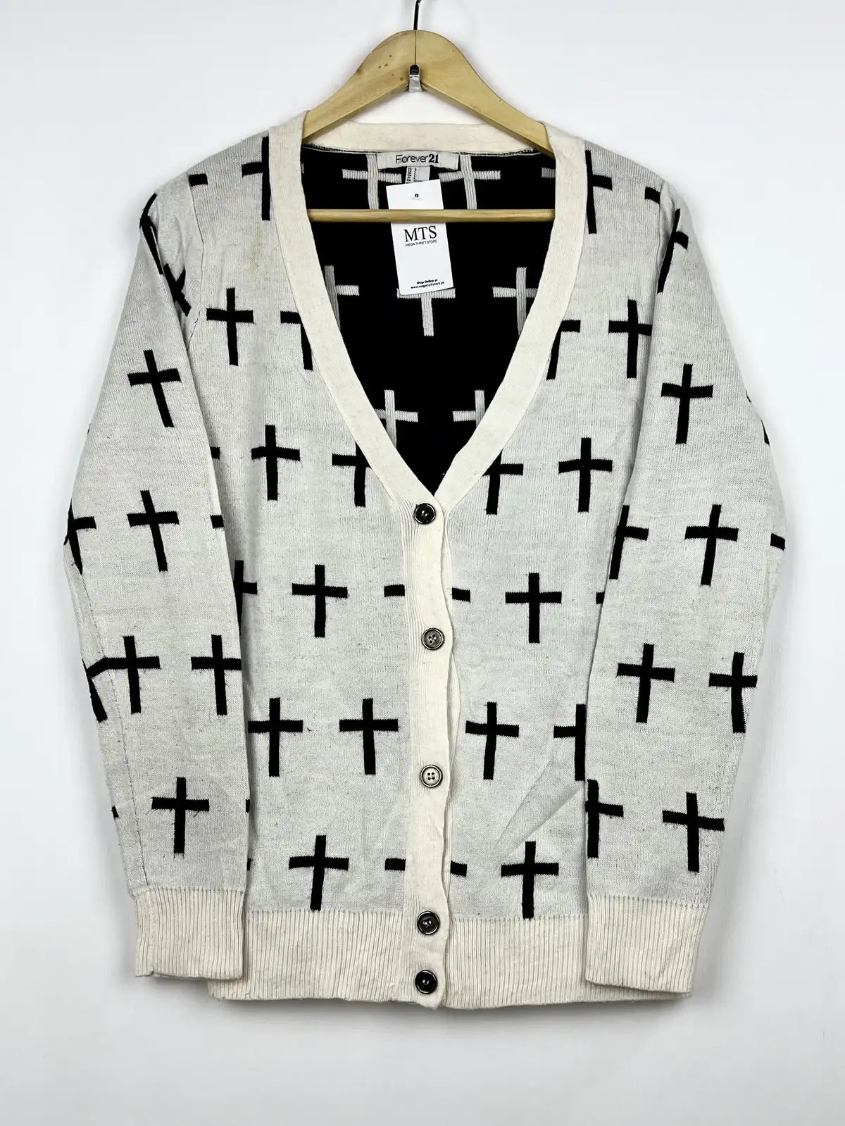 Buy online pre-used pre-loved 100% authentic & Original branded Forever 21 (LS-9437) available in Pakistan. Top international brands avilable.