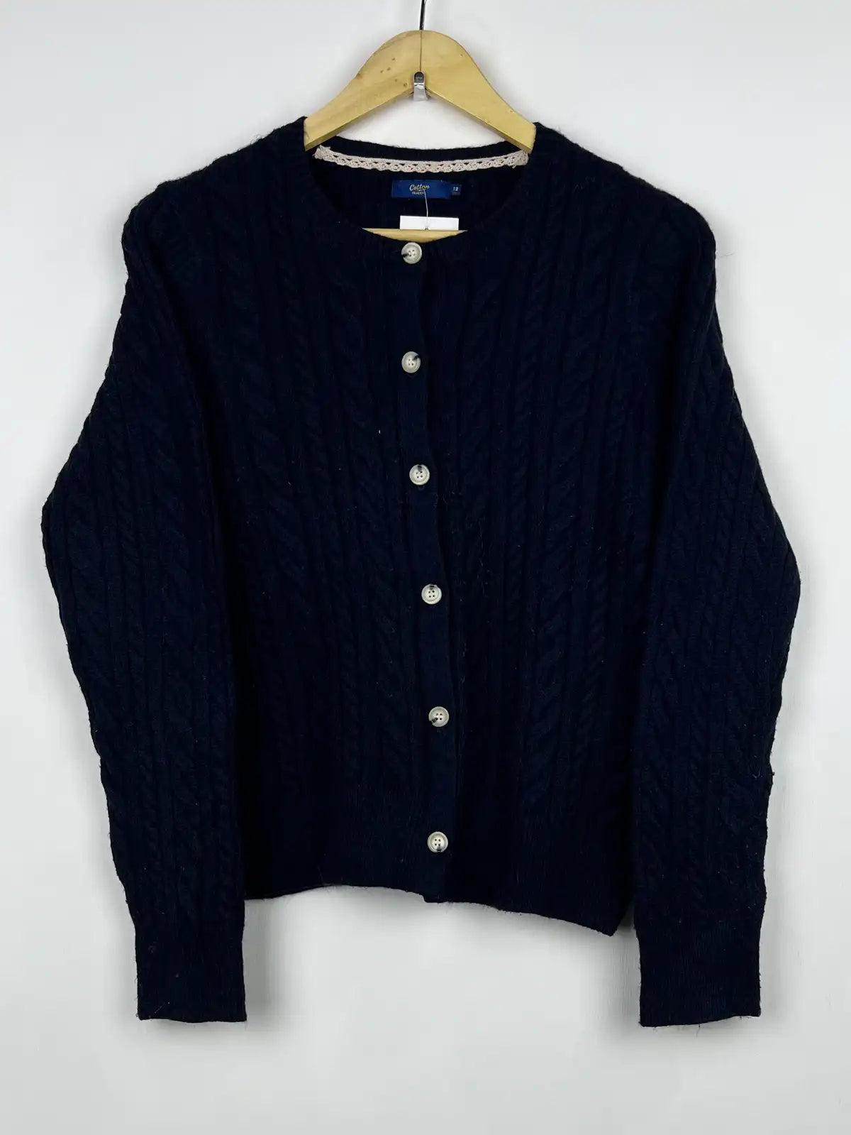 Buy online pre-used pre-loved 100% authentic & Original branded Cotton Traders (LS-9440) available in Pakistan. Top international brands avilable.