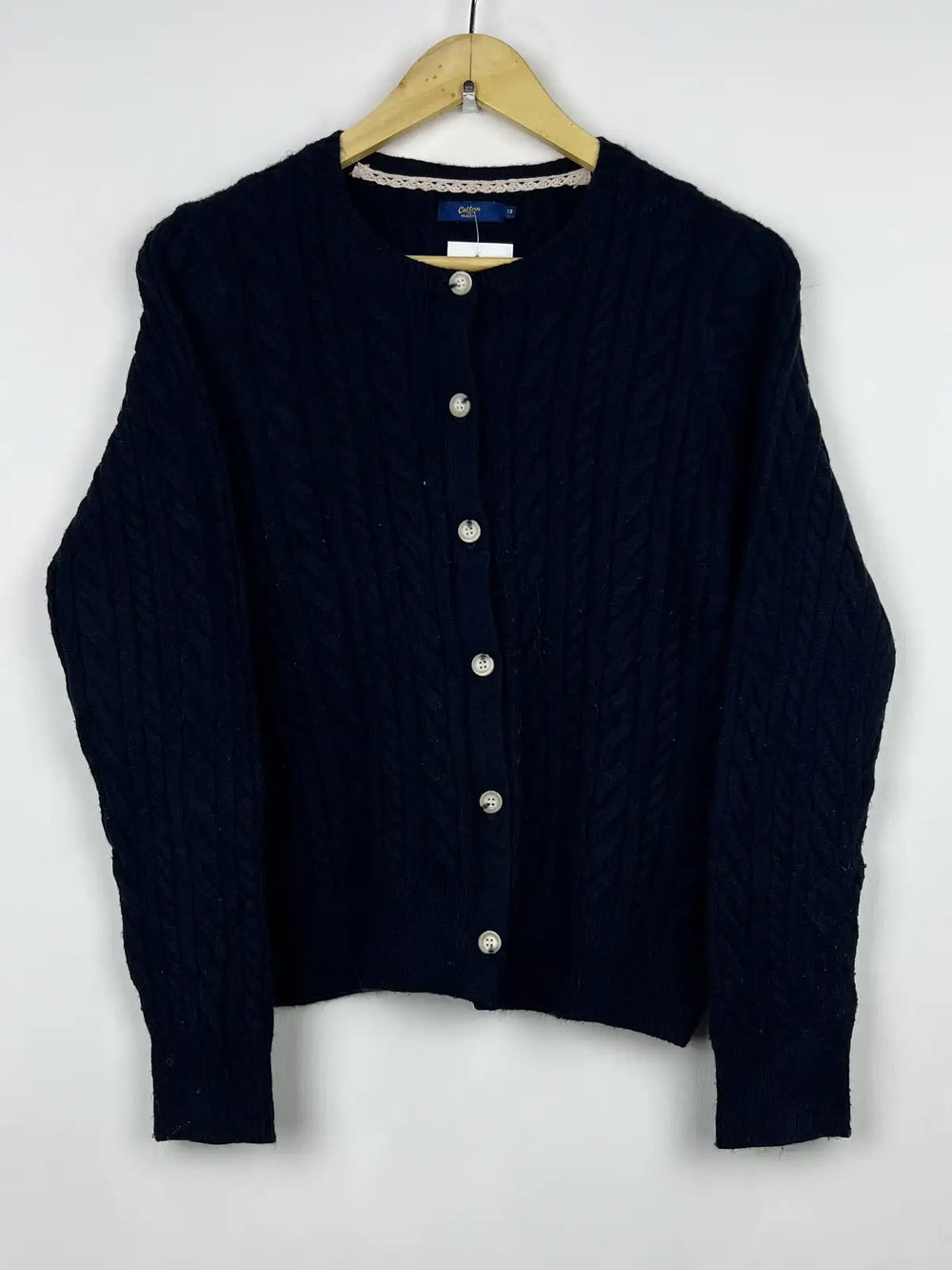 Buy online pre-used pre-loved 100% authentic & Original branded Cotton Traders (LS-9440) available in Pakistan. Top international brands avilable.