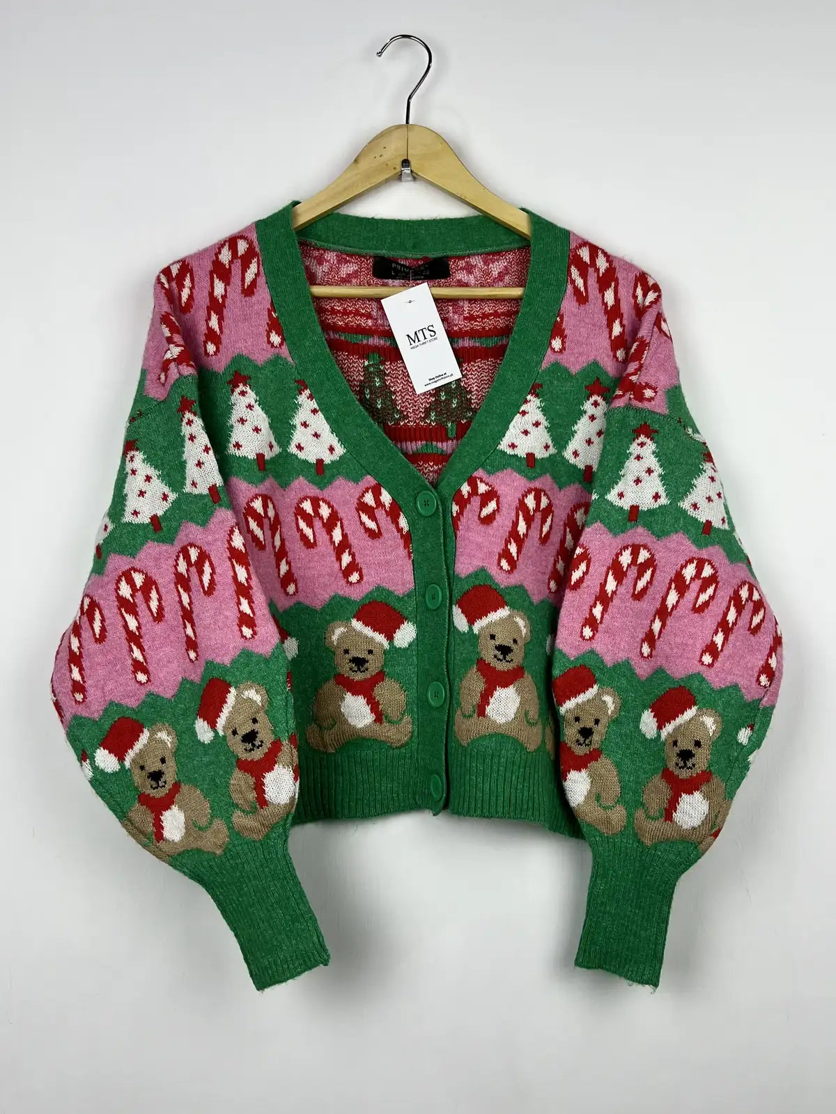 Buy online pre-used pre-loved 100% authentic & Original branded Primark (LS-9449) available in Pakistan. Top international brands avilable.