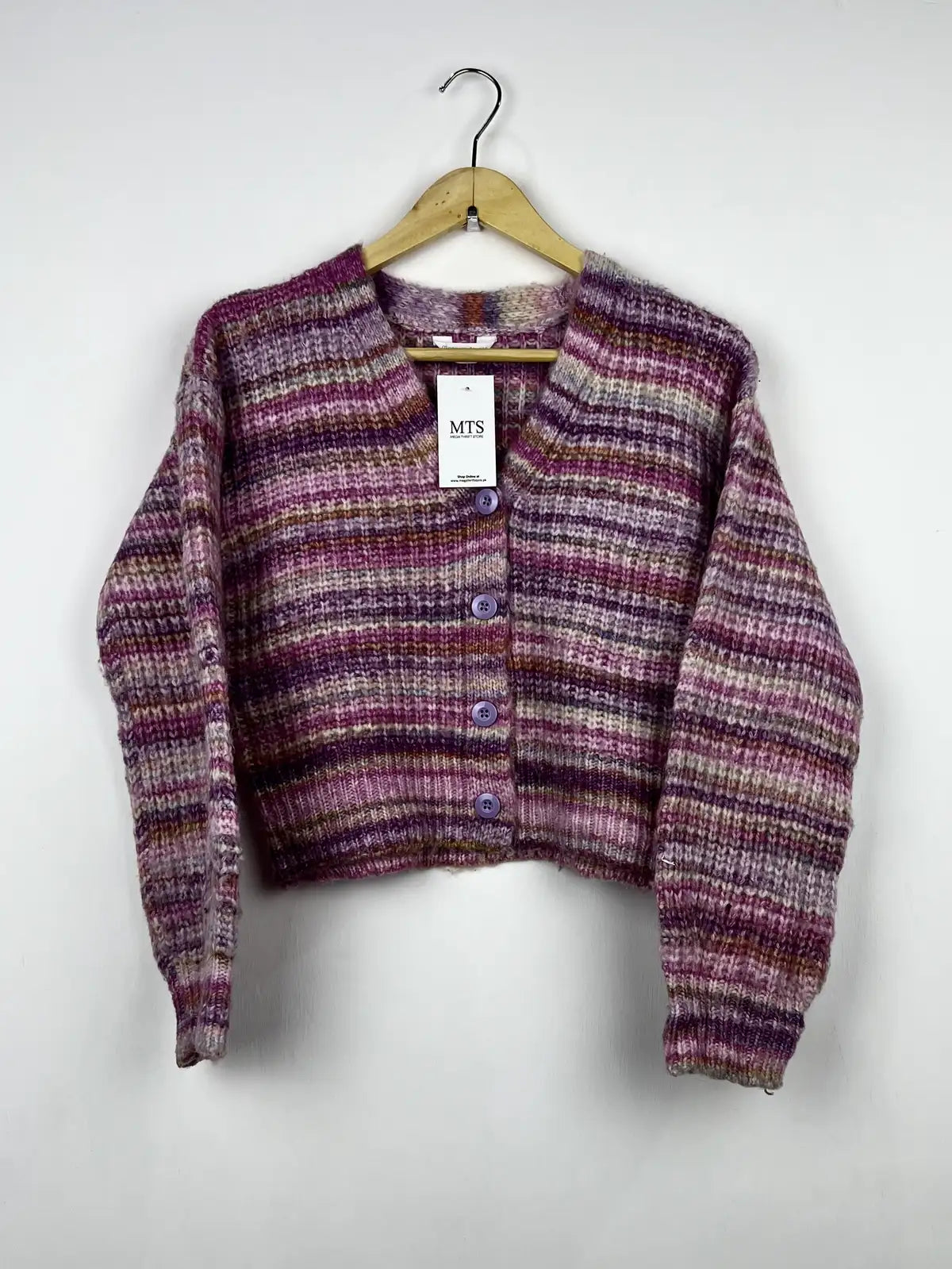 Buy online pre-used pre-loved 100% authentic & Original branded Primark (LS-9452) available in Pakistan. Top international brands avilable.