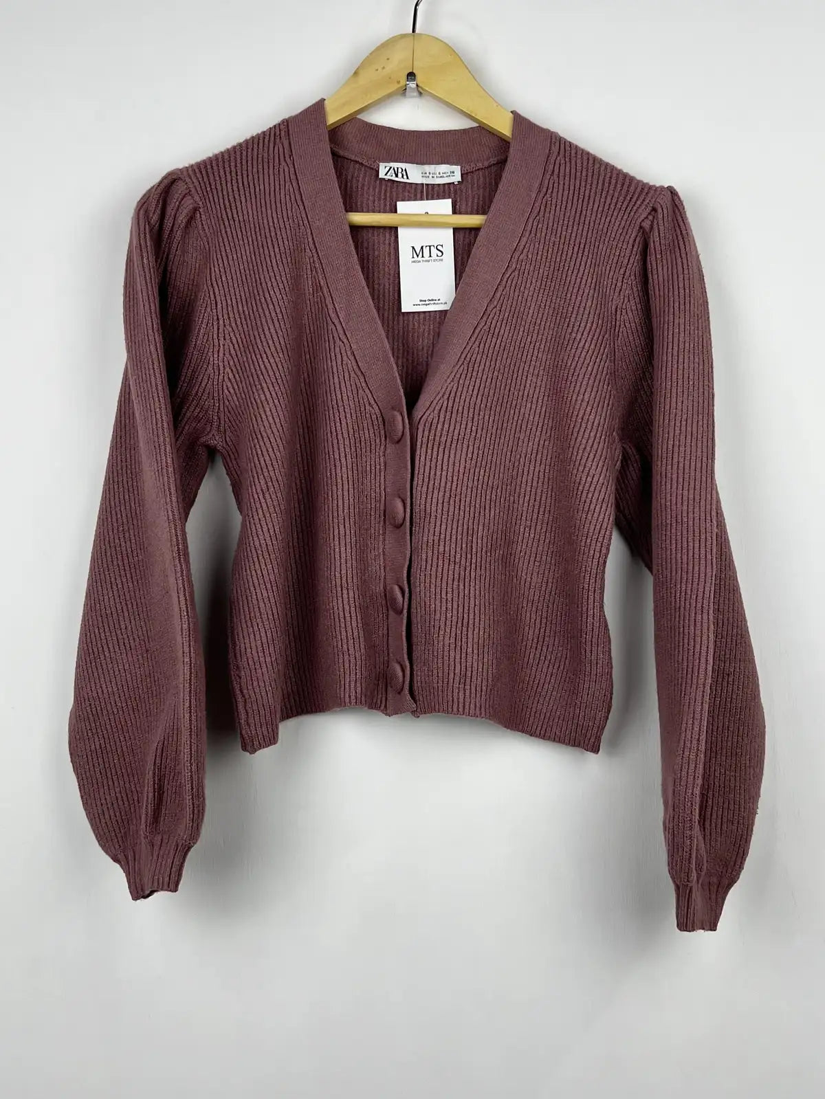 Buy online pre-used pre-loved 100% authentic & Original branded Zara (LS-9457) available in Pakistan. Top international brands avilable.