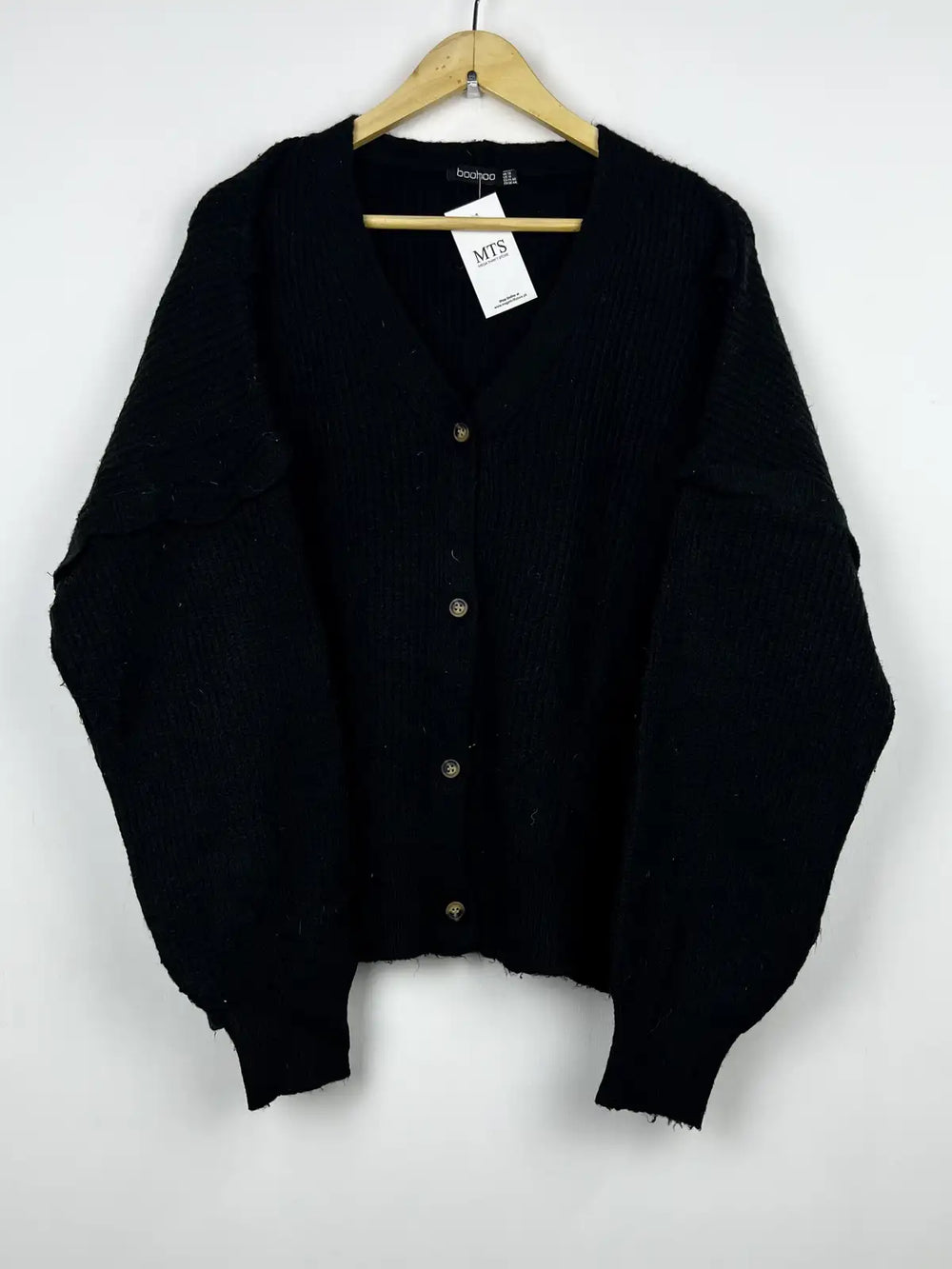 Buy online pre-used pre-loved 100% authentic & Original branded Boohoo (LS-9461) available in Pakistan. Top international brands avilable.