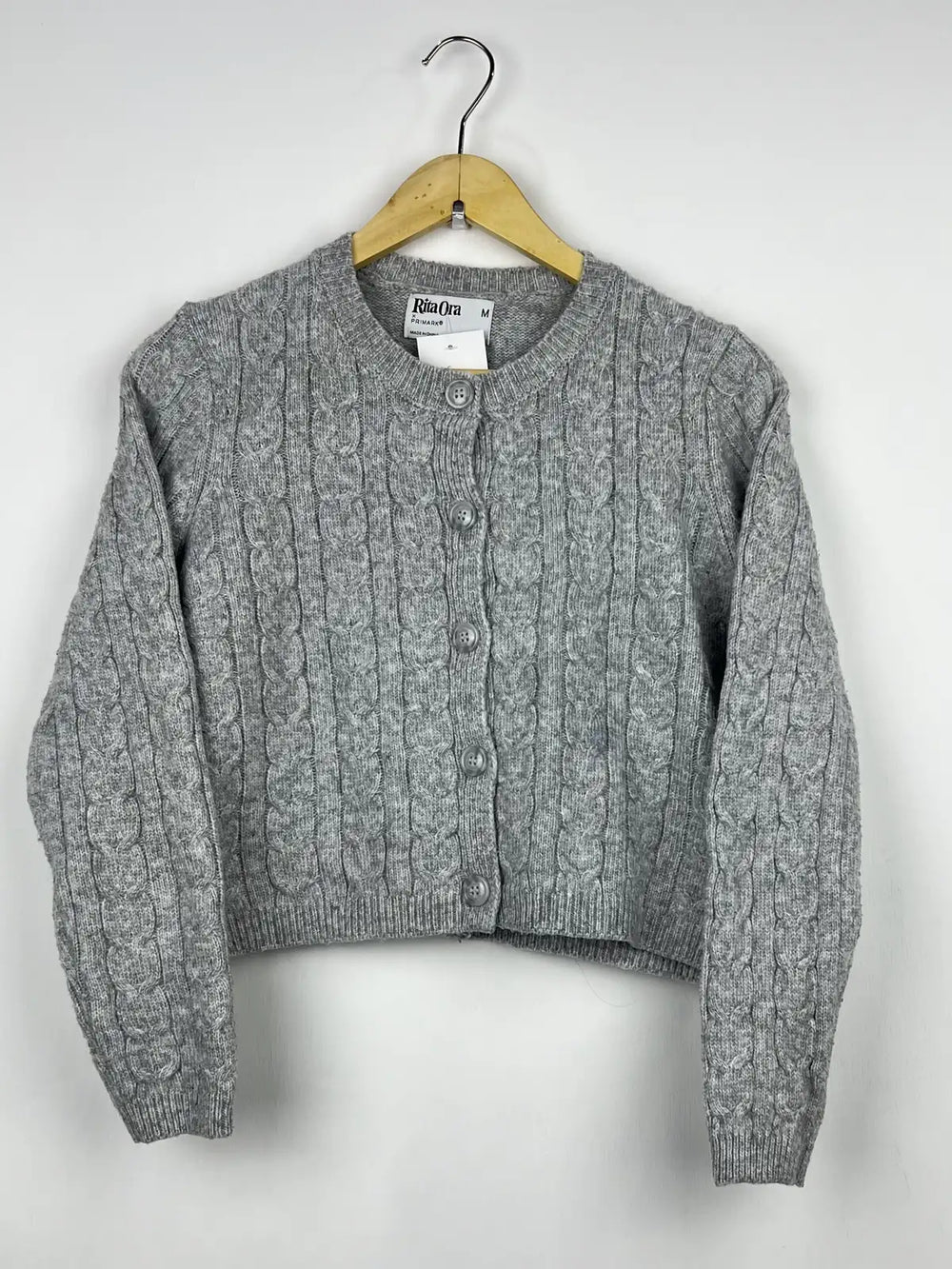 Buy online pre-used pre-loved 100% authentic & Original branded Primark (LS-9472) available in Pakistan. Top international brands avilable.