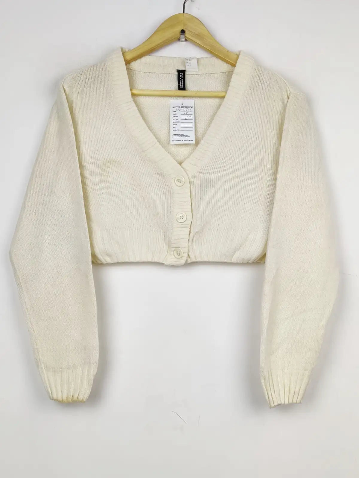 Buy online pre-used pre-loved 100% authentic & Original branded H&M (LS-9535) available in Pakistan. Top international brands avilable.