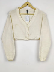 Buy online pre-used pre-loved 100% authentic & Original branded H&M (LS-9535) available in Pakistan. Top international brands avilable.