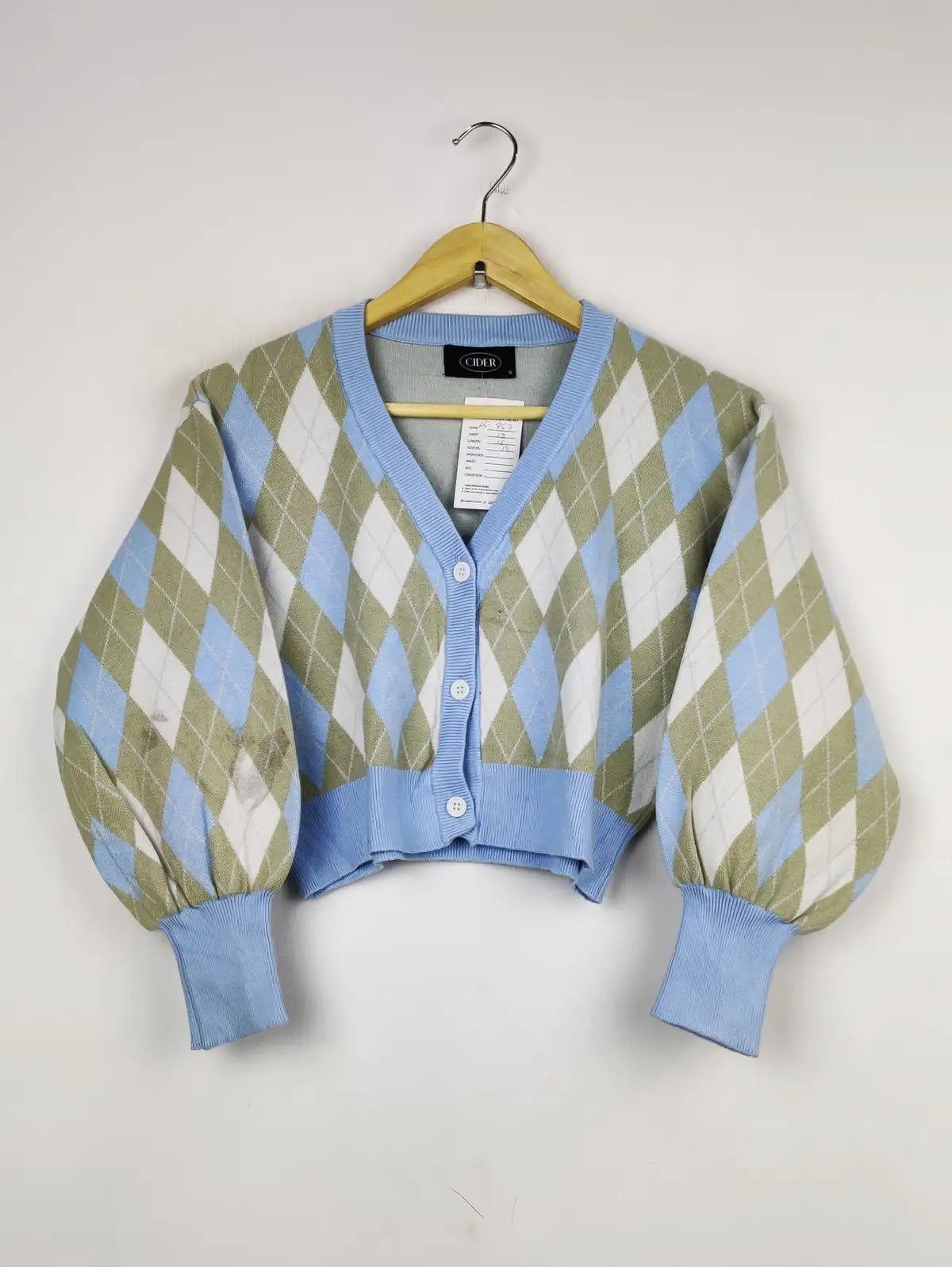 Buy online pre-used pre-loved 100% authentic & Original branded Cider (LS-9571) available in Pakistan. Top international brands avilable.