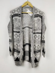 Buy online pre-used pre-loved 100% authentic & Original branded Pink Republic (LS-9631) available in Pakistan. Top international brands avilable.