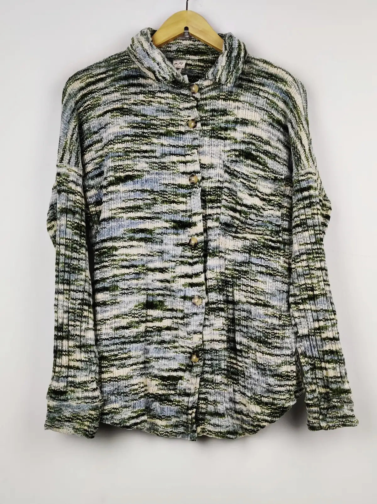 Buy online pre-used pre-loved 100% authentic & Original branded 7Th Ray (LS-9646) available in Pakistan. Top international brands avilable.