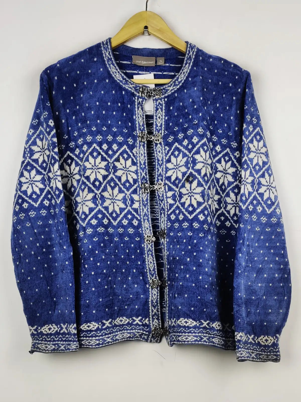 Buy online pre-used pre-loved 100% authentic & Original branded Croft&Barrow (LS-9649) available in Pakistan. Top international brands avilable.