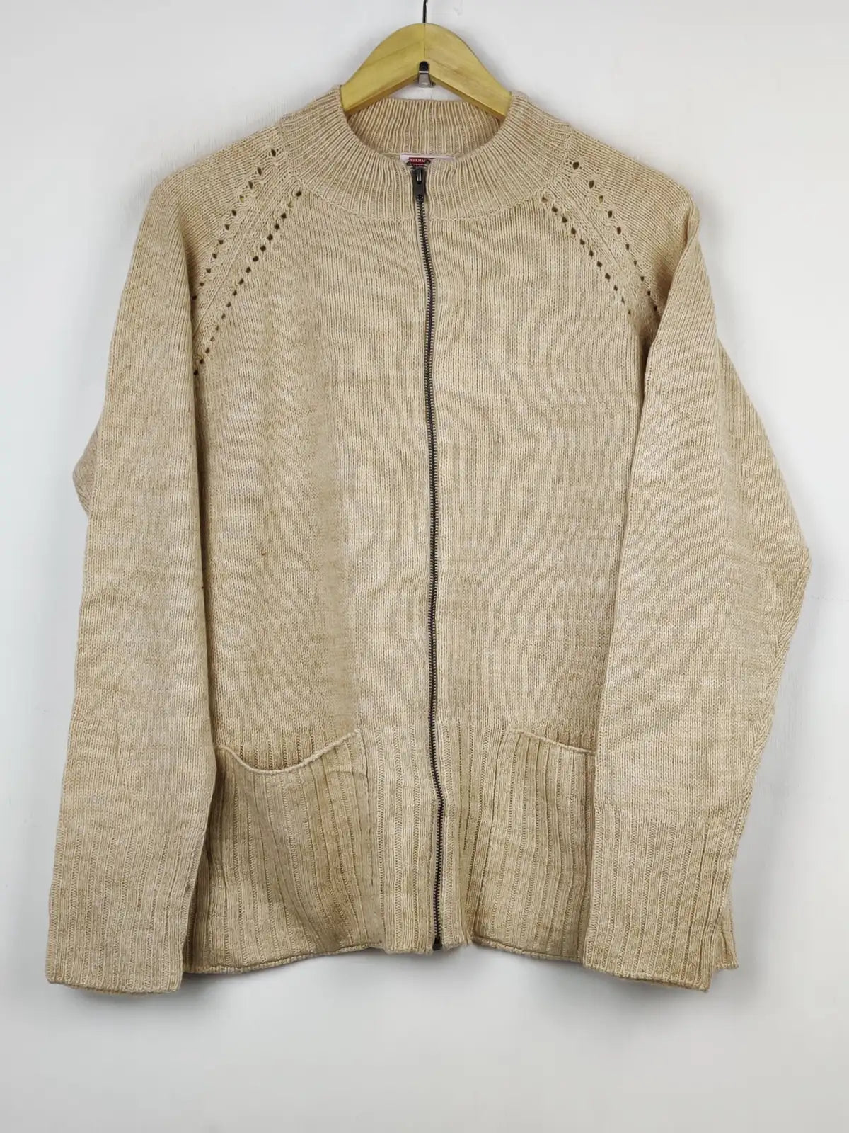 Buy online pre-used pre-loved 100% authentic & Original branded Damart (LS-9663) available in Pakistan. Top international brands avilable.