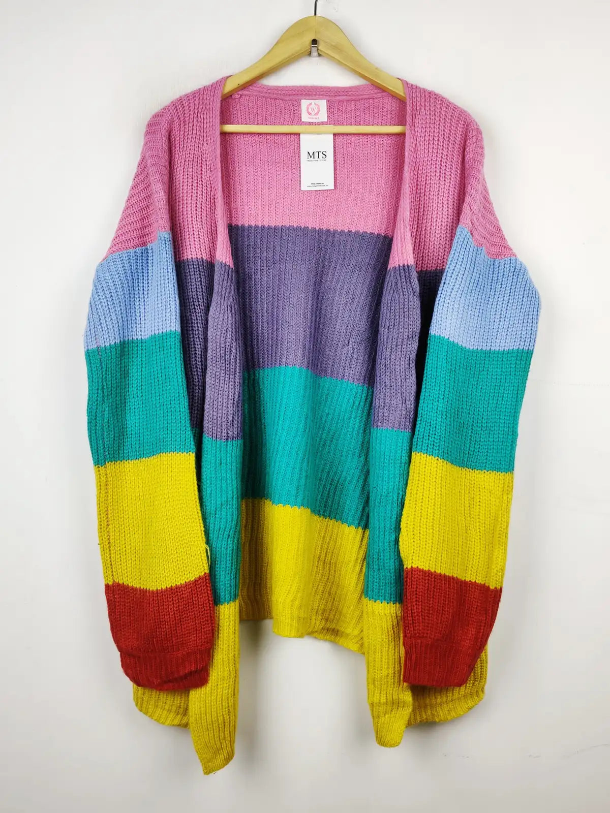 Buy online pre-used pre-loved 100% authentic & Original branded Wanna B (LS-9715) available in Pakistan. Top international brands avilable.