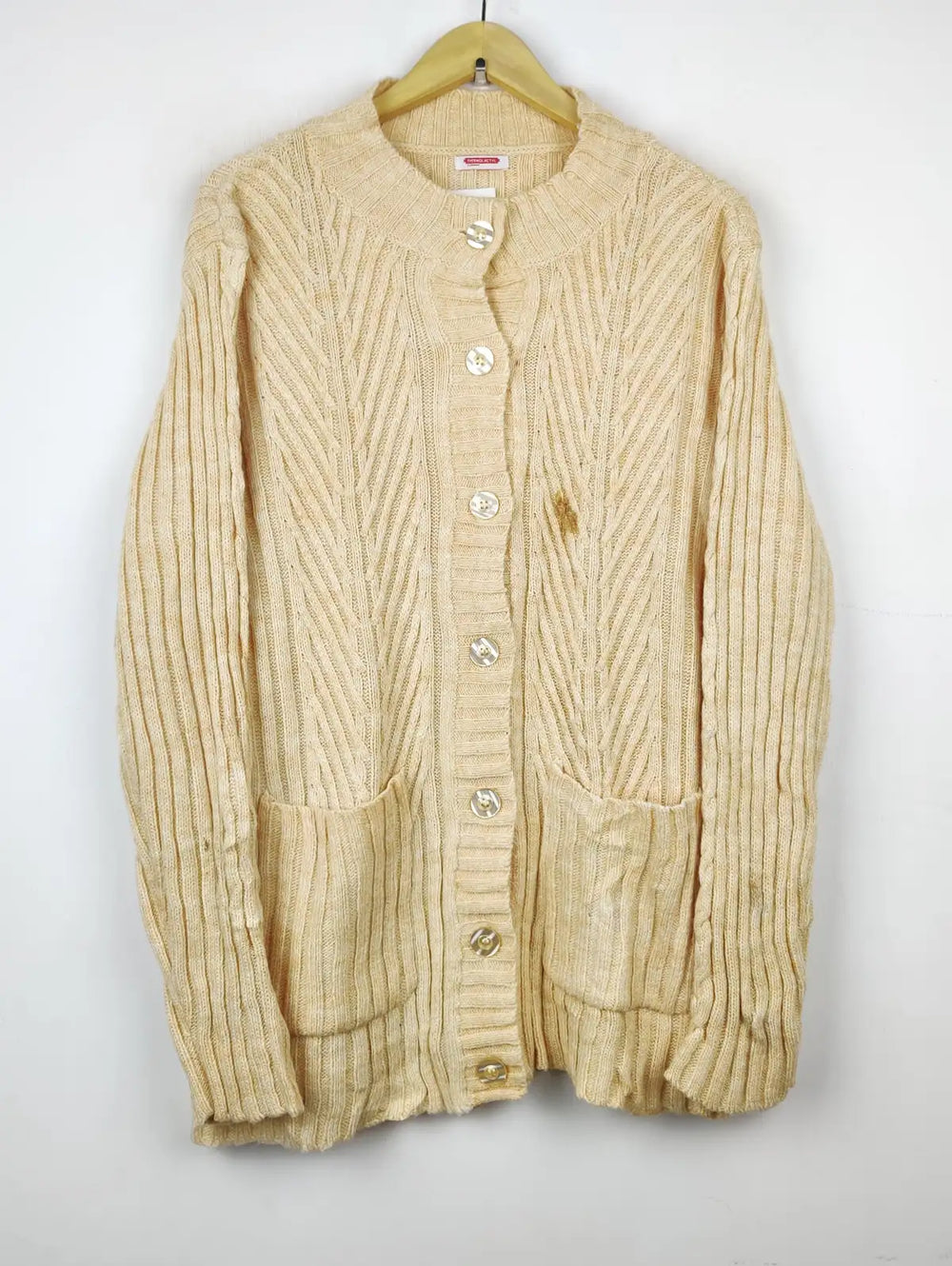 Buy online pre-used pre-loved 100% authentic & Original branded Damart (LS-9727) available in Pakistan. Top international brands avilable.