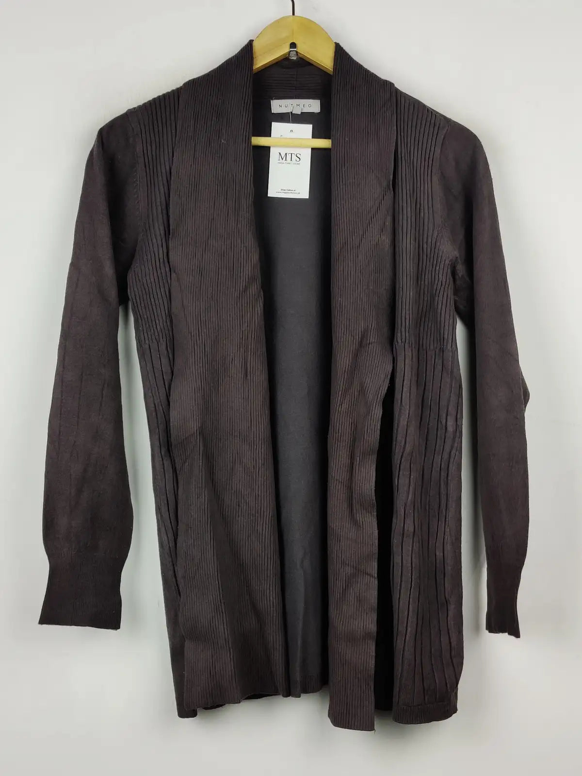 Buy online pre-used pre-loved 100% authentic & Original branded Nutmeg (LS-9811) available in Pakistan. Top international brands avilable.