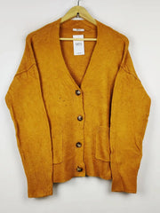 Buy online pre-used pre-loved 100% authentic & Original branded Tu (LS-9835) available in Pakistan. Top international brands avilable.