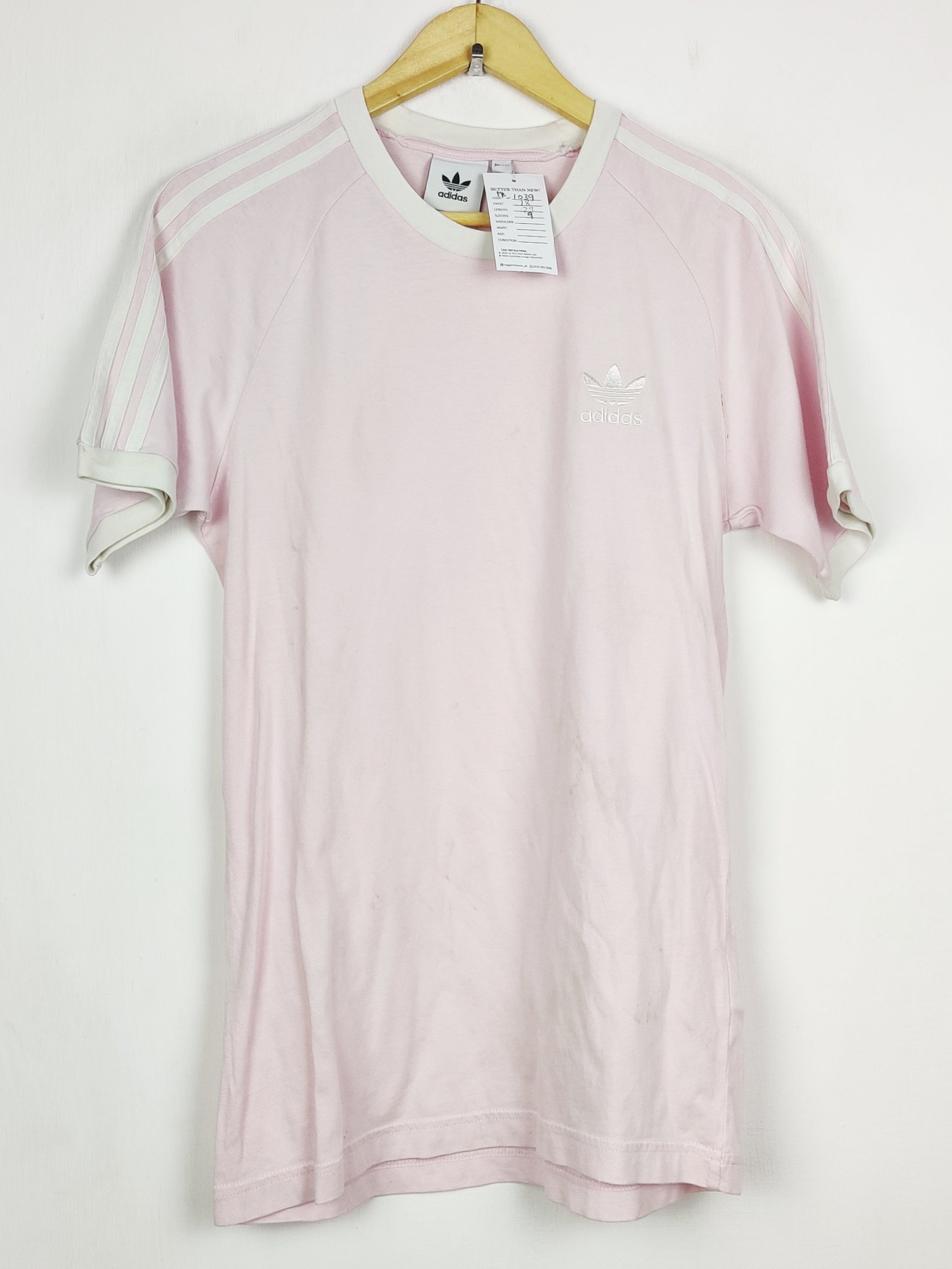 Buy online pre-used pre-loved 100% authentic & Original branded A.D.I.D.A.S (MA-1039) available in Pakistan. Top international brands avilable.
