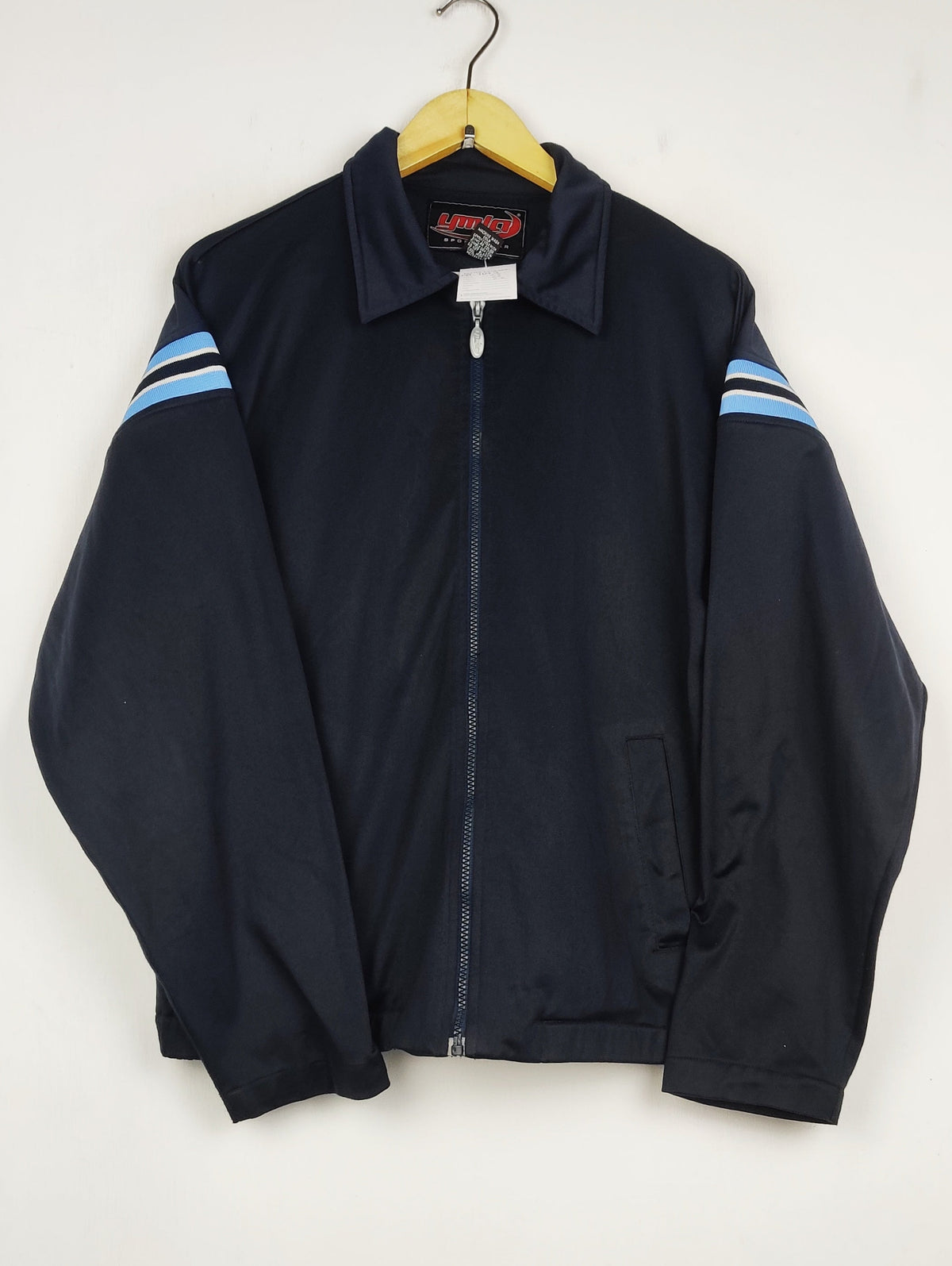 Buy online pre-used pre-loved 100% authentic & Original branded Ymin (MA-1043) available in Pakistan. Top international brands avilable.