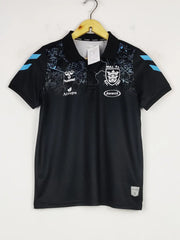 Buy online pre-used pre-loved 100% authentic & Original branded Hummel (MA-223) available in Pakistan. Top international brands avilable.