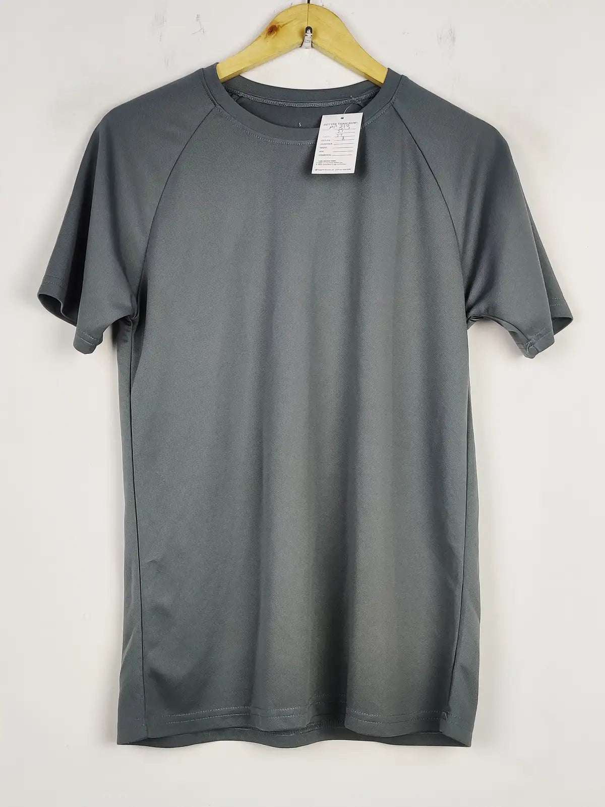 Buy online pre-used pre-loved 100% authentic & Original branded Unknown Brand (MA-313) available in Pakistan. Top international brands avilable.