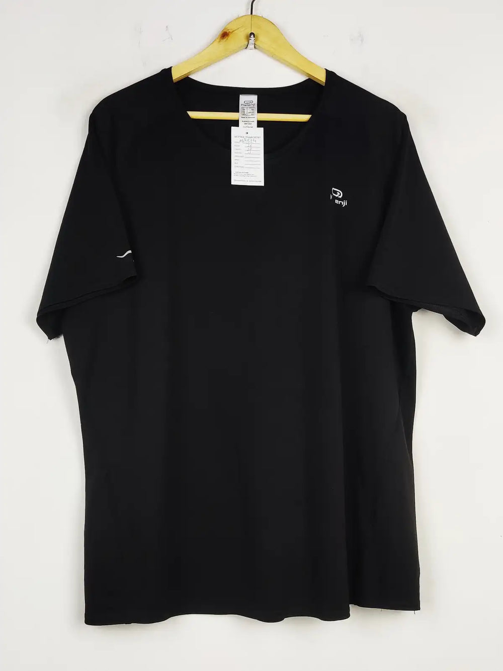 Buy online pre-used pre-loved 100% authentic & Original branded Kalenji (MA-324) available in Pakistan. Top international brands avilable.