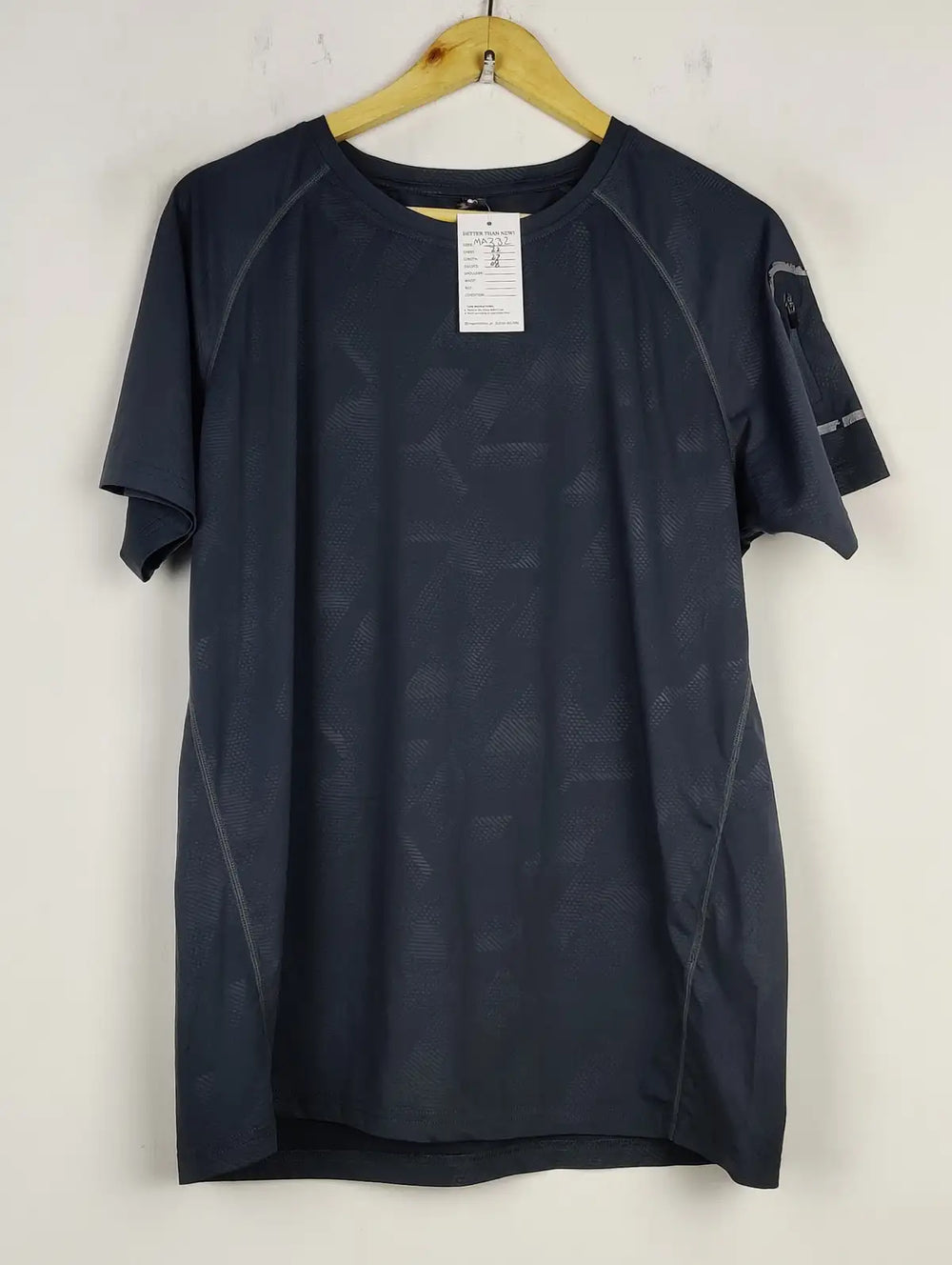 Buy online pre-used pre-loved 100% authentic & Original branded Running (MA-332) available in Pakistan. Top international brands avilable.
