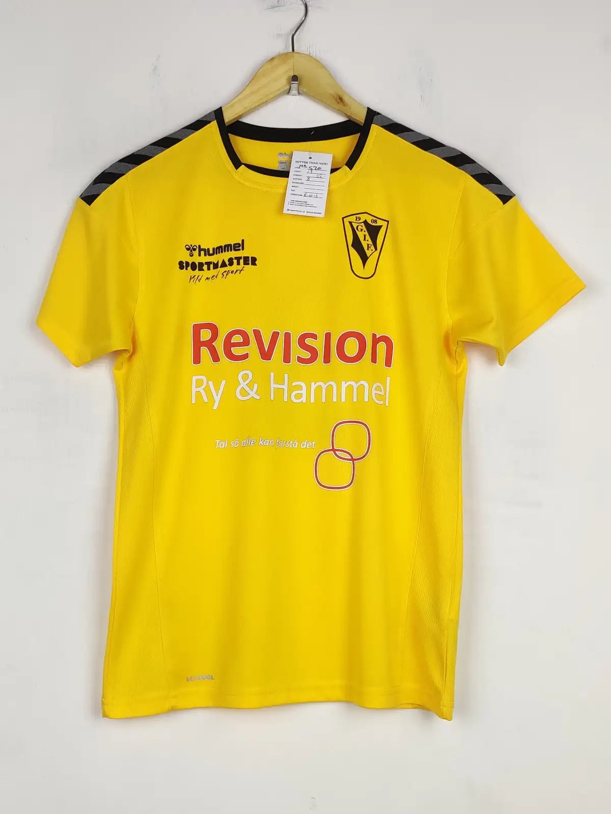 Buy online pre-used pre-loved 100% authentic & Original branded Hummel (MA-570) available in Pakistan. Top international brands avilable.