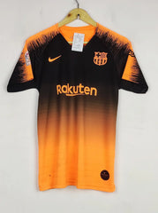 Buy online pre-used pre-loved 100% authentic & Original branded Dri Fit (MA-612) available in Pakistan. Top international brands avilable.