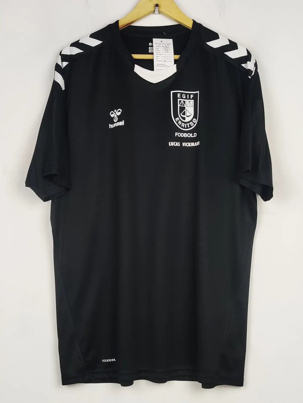 Buy online pre-used pre-loved 100% authentic & Original branded Hummel (MA-647) available in Pakistan. Top international brands avilable.