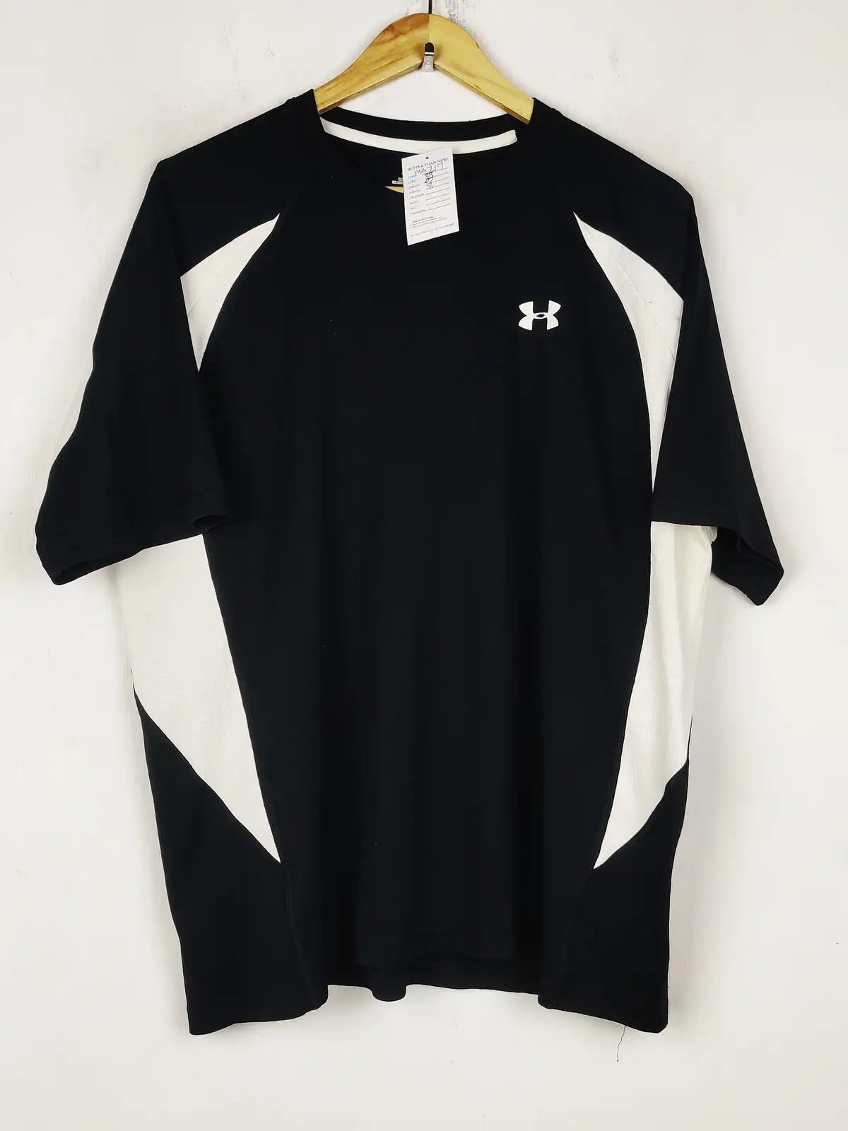 Buy online pre-used pre-loved 100% authentic & Original branded Underarmour (MA-717) available in Pakistan. Top international brands avilable.