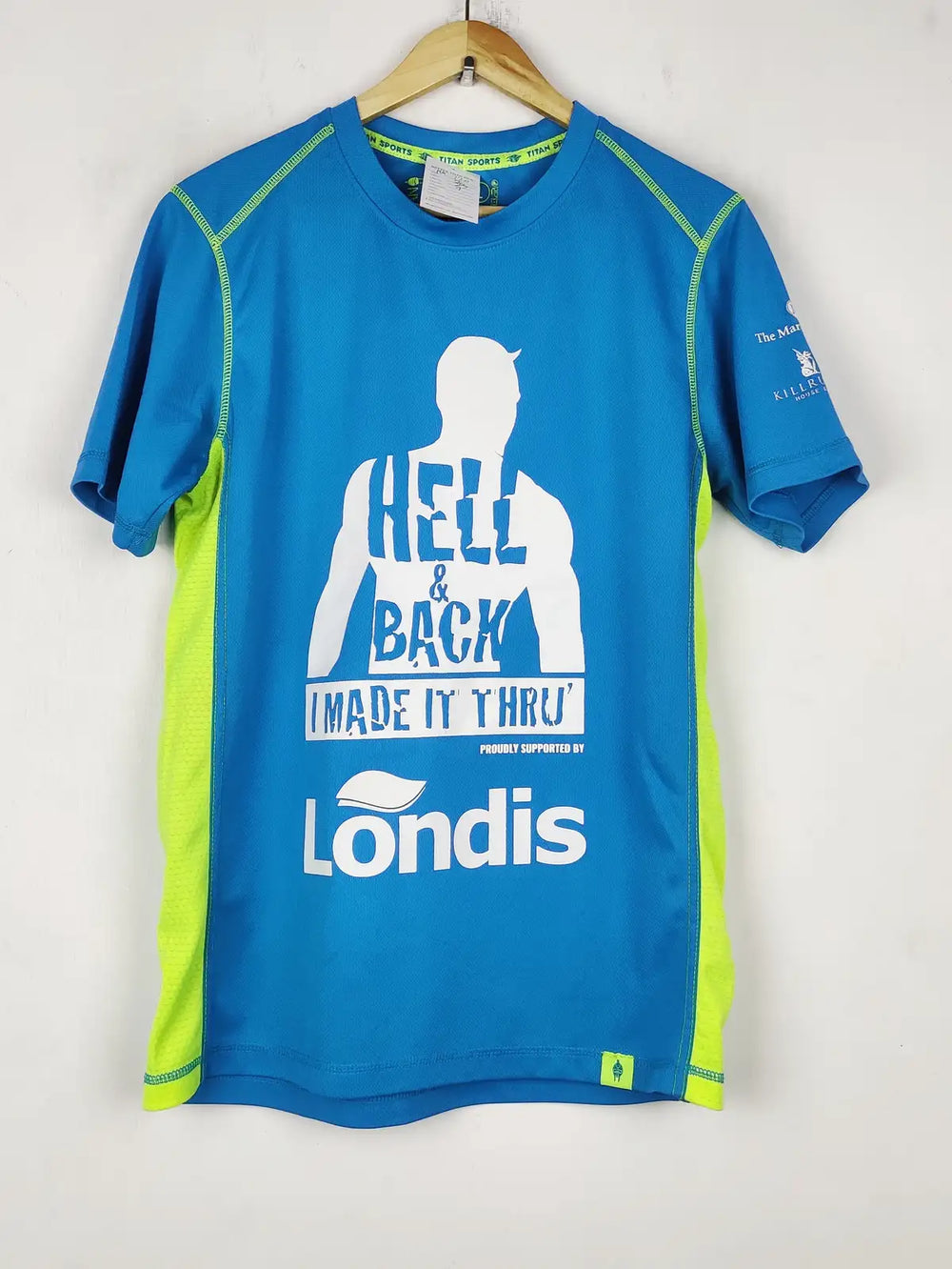 Buy online pre-used pre-loved 100% authentic & Original branded Titan Sports (MA-720) available in Pakistan. Top international brands avilable.