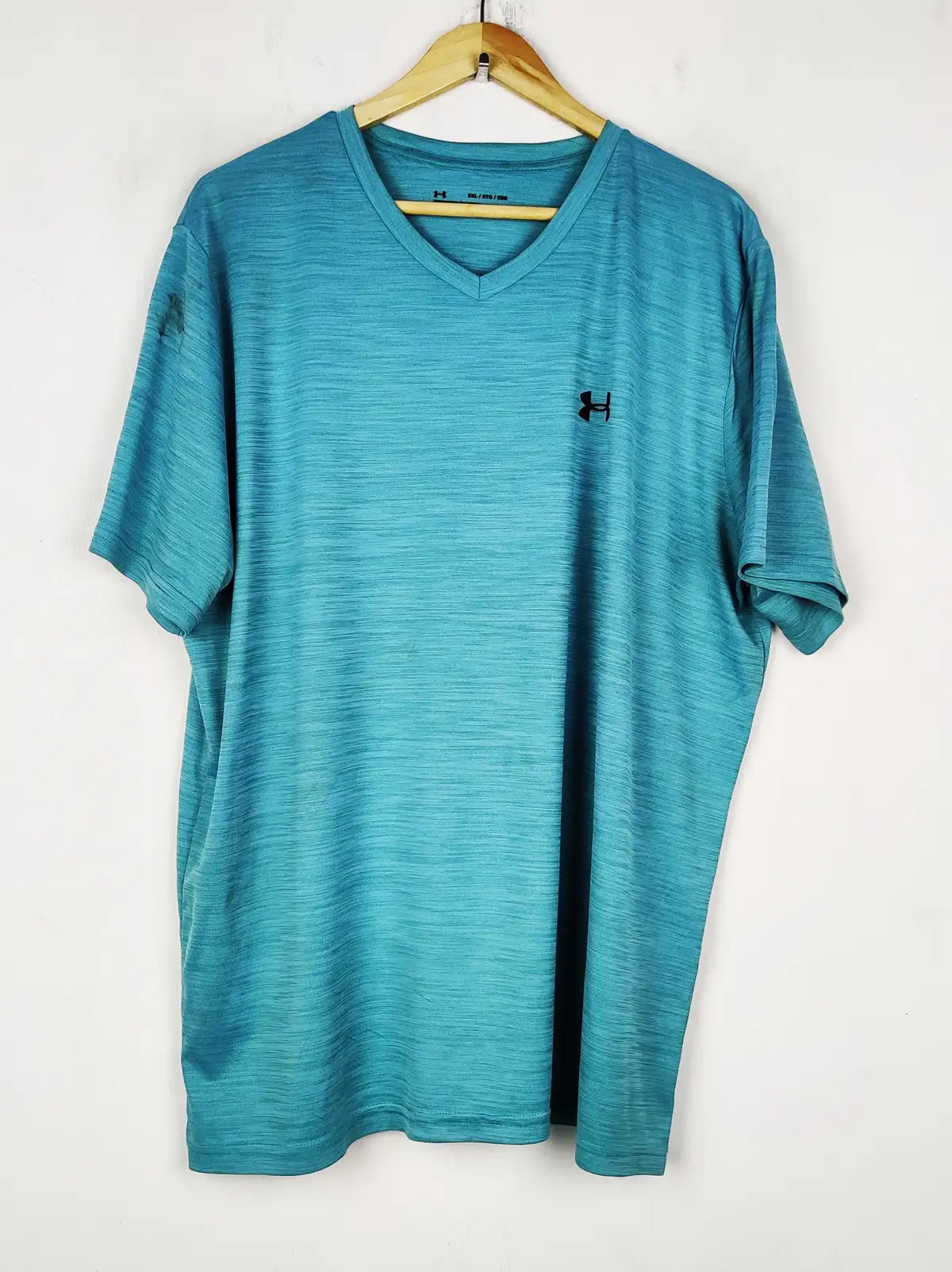 Buy online pre-used pre-loved 100% authentic & Original branded Underarmour (MA-738) available in Pakistan. Top international brands avilable.