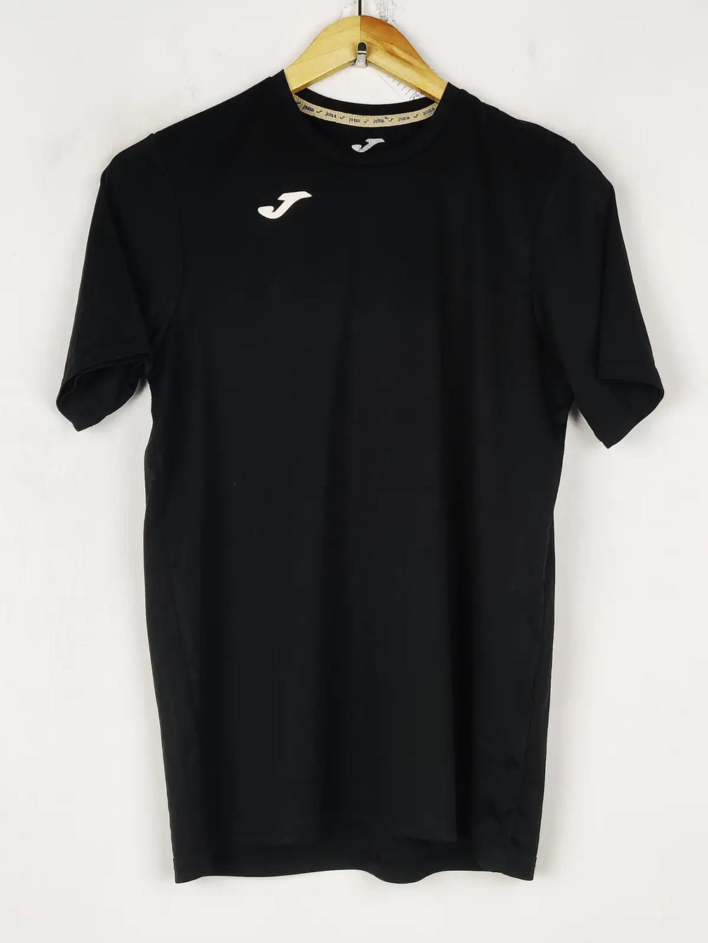 Buy online pre-used pre-loved 100% authentic & Original branded Joma (MA-762) available in Pakistan. Top international brands avilable.