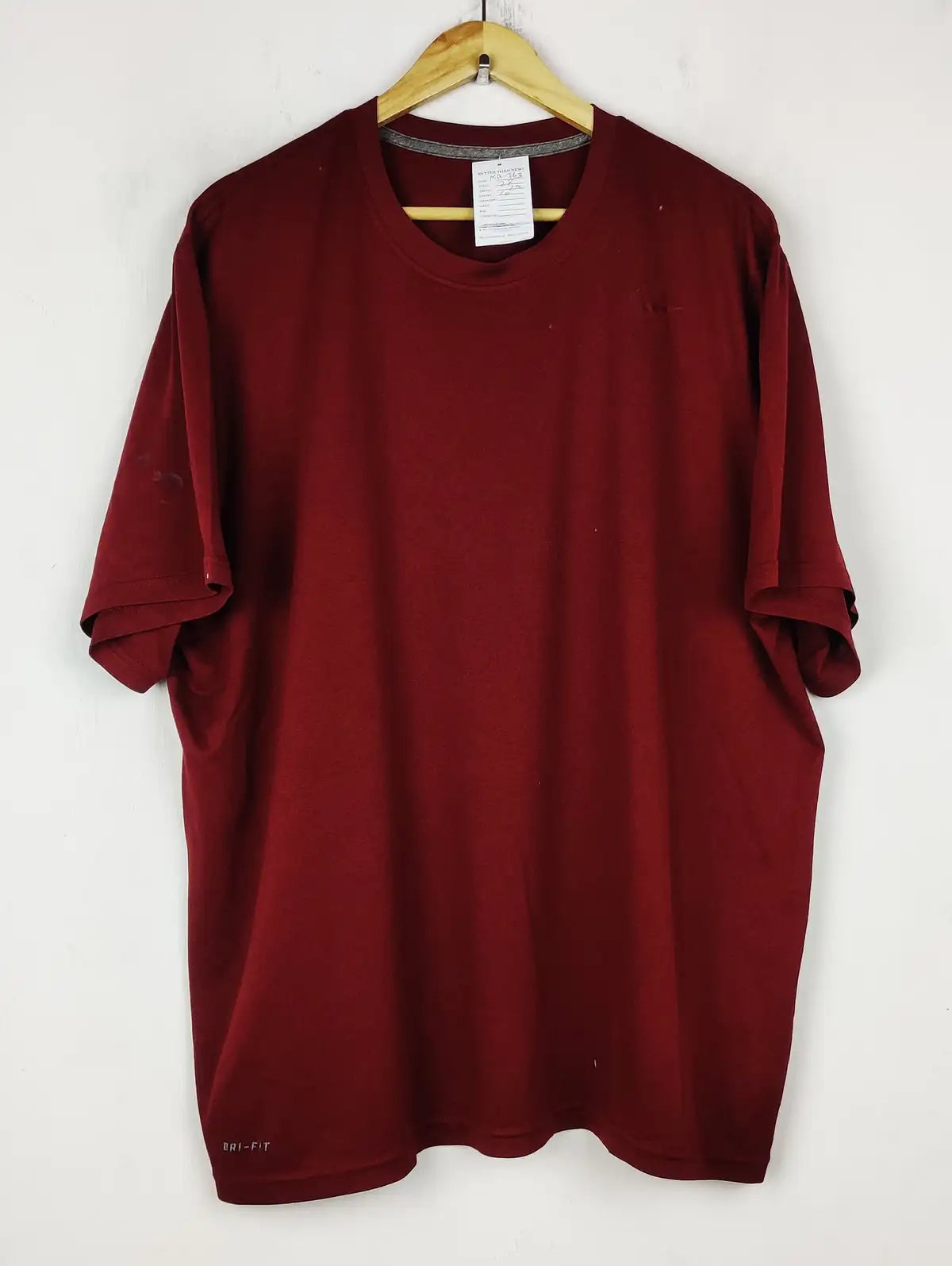 Buy online pre-used pre-loved 100% authentic & Original branded N.I.K.E (MA-763) available in Pakistan. Top international brands avilable.