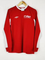 Buy online pre-used pre-loved 100% authentic & Original branded Umbro (MA-770) available in Pakistan. Top international brands avilable.