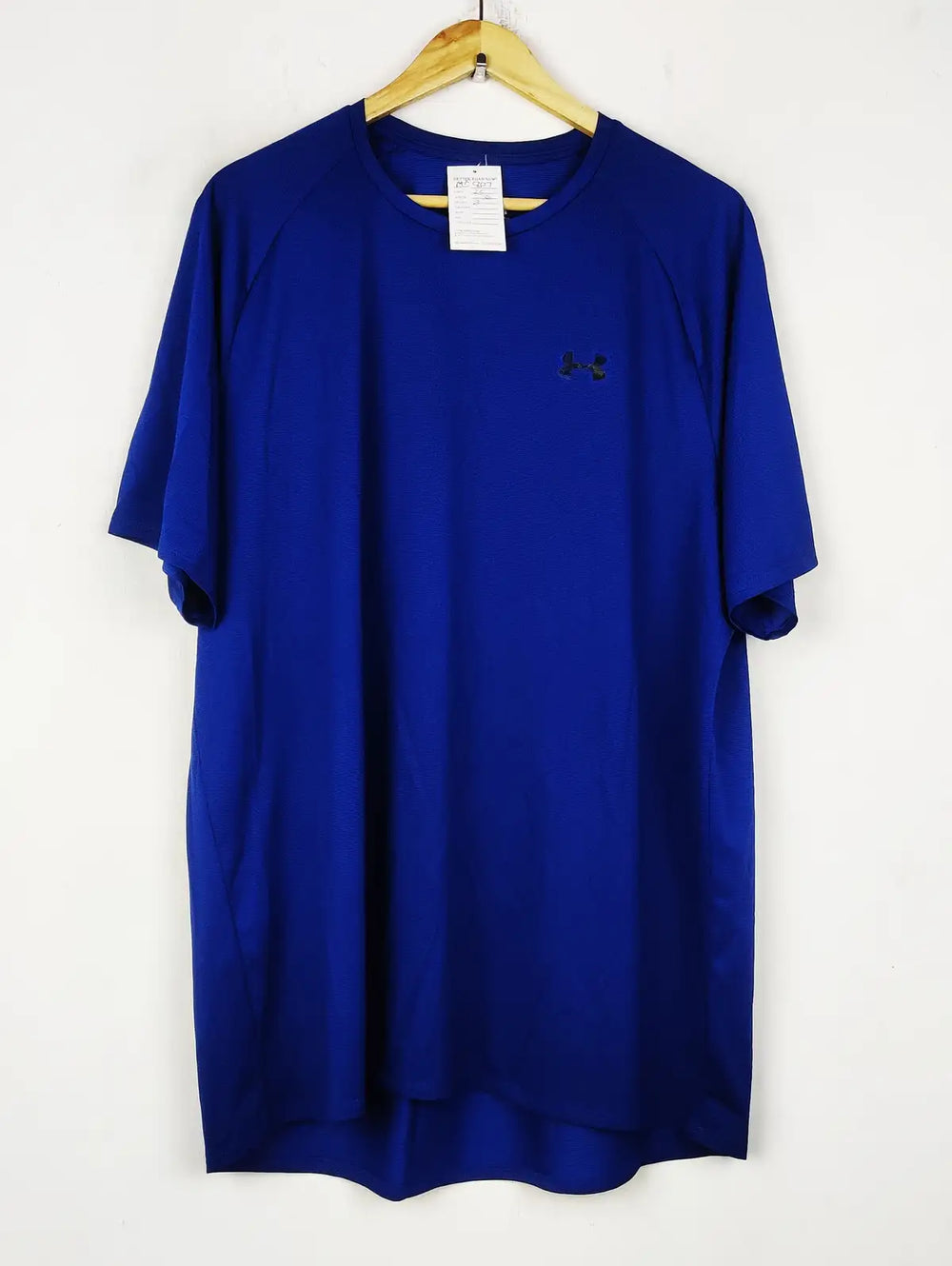 Buy online pre-used pre-loved 100% authentic & Original branded Underarmour (MA-807) available in Pakistan. Top international brands avilable.