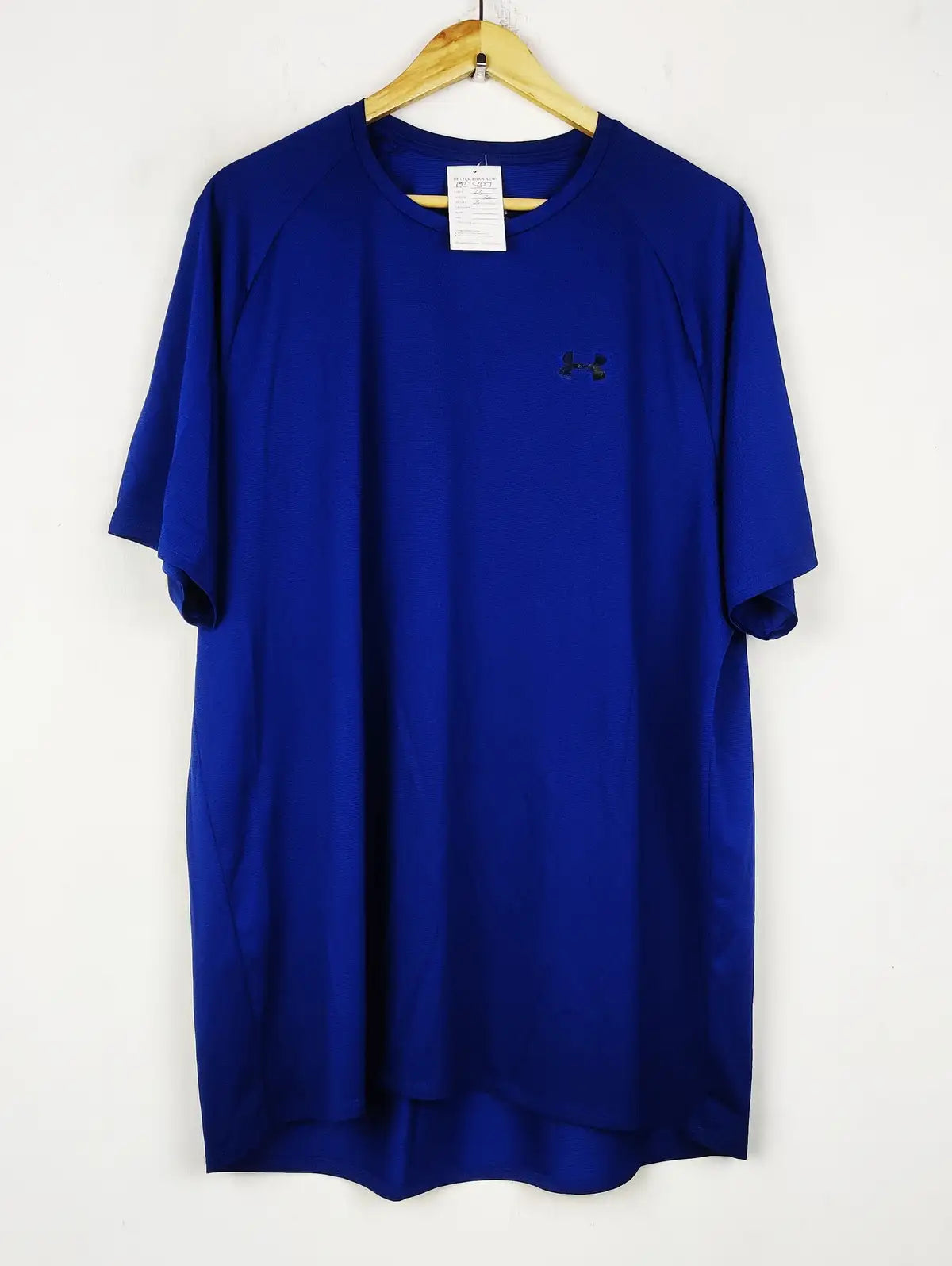 Buy online pre-used pre-loved 100% authentic & Original branded Underarmour (MA-807) available in Pakistan. Top international brands avilable.