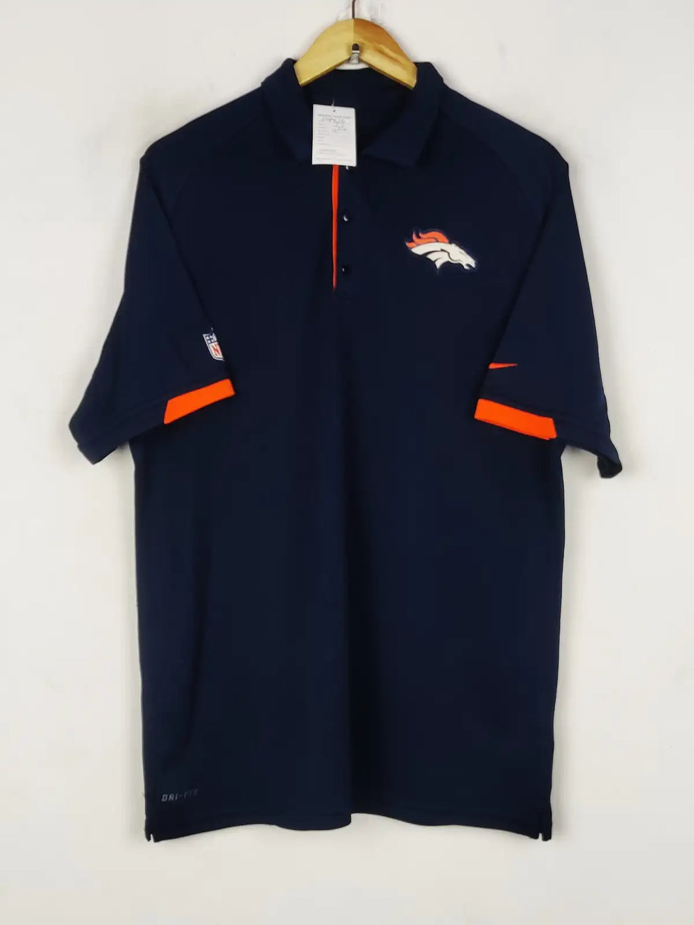 Buy online pre-used pre-loved 100% authentic & Original branded Unknown Brand (MA-826) available in Pakistan. Top international brands avilable.