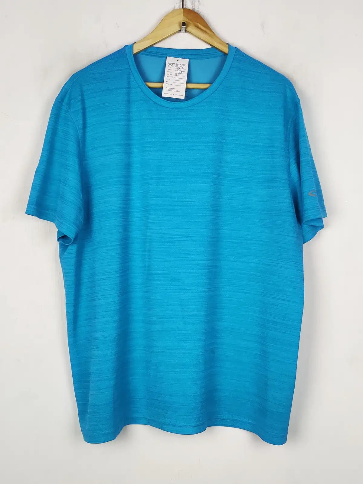 Buy online pre-used pre-loved 100% authentic & Original branded Champion (MA-828) available in Pakistan. Top international brands avilable.