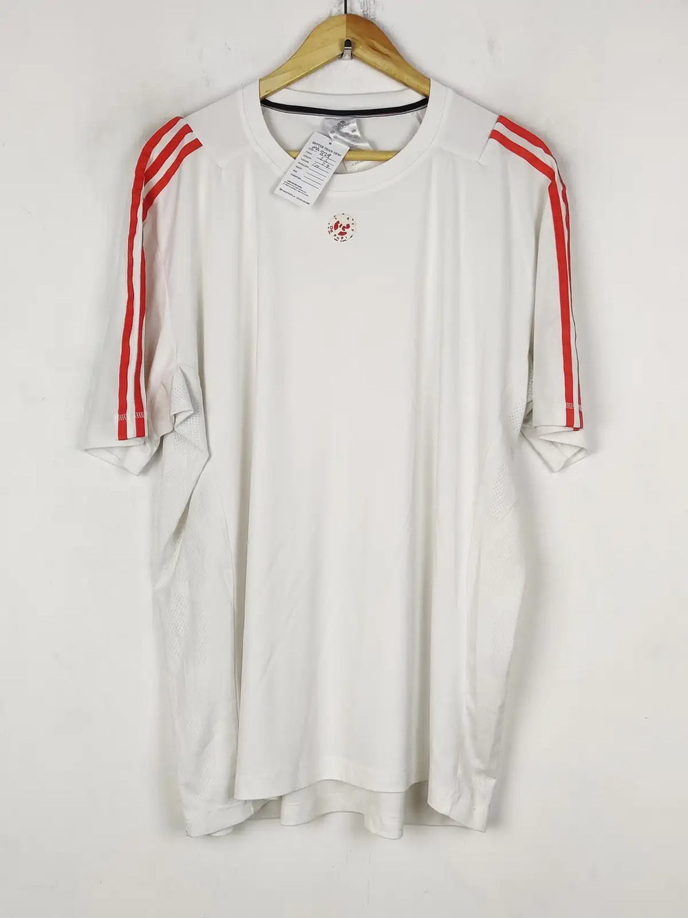 Buy online pre-used pre-loved 100% authentic & Original branded A.D.I.D.A.S (MA-829) available in Pakistan. Top international brands avilable.